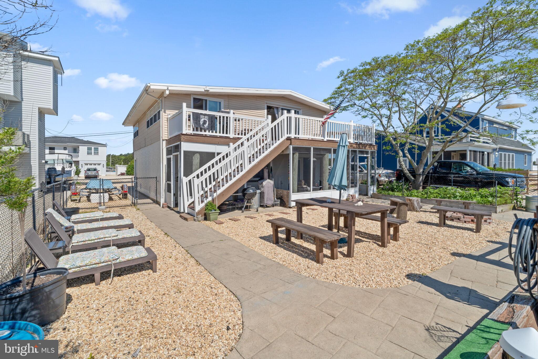 HOLLY LAKE HARBOR - Residential