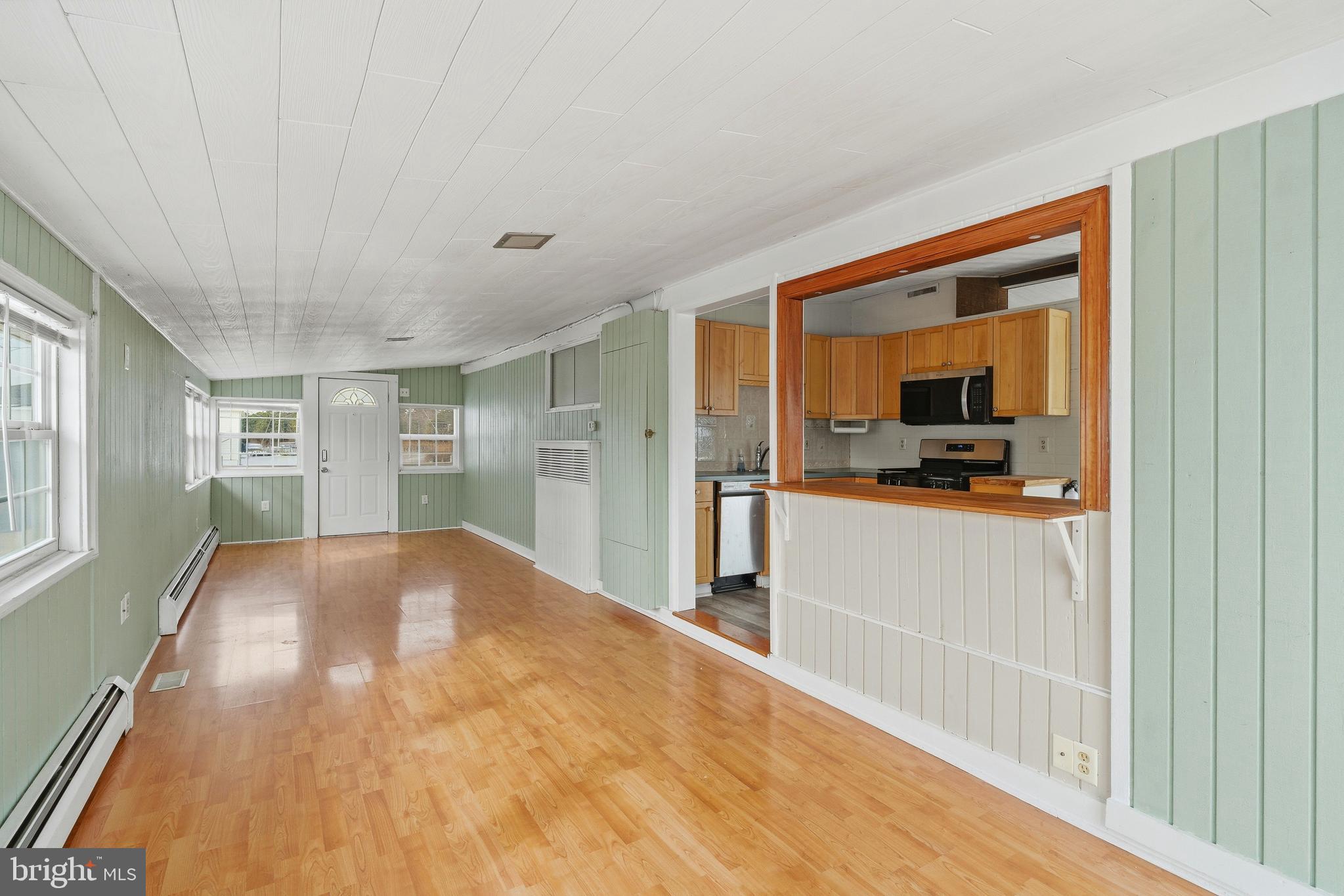 HOLLY LAKE HARBOR - Residential