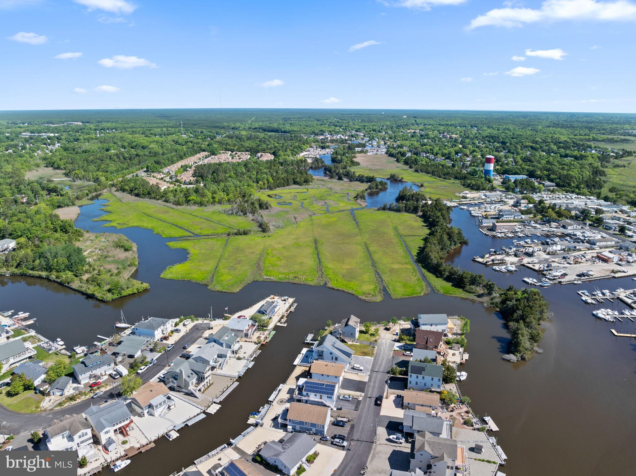 HOLLY LAKE HARBOR - Residential