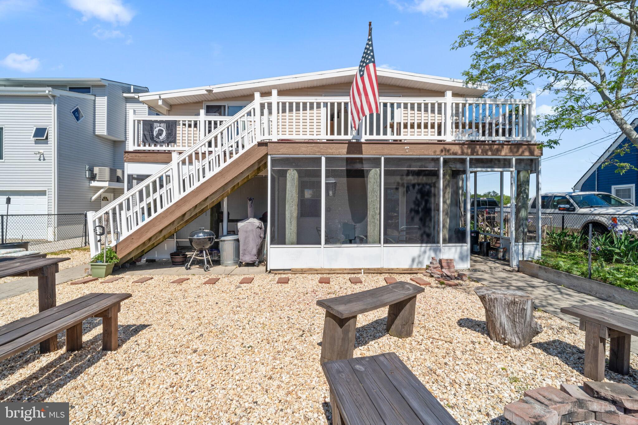 HOLLY LAKE HARBOR - Residential