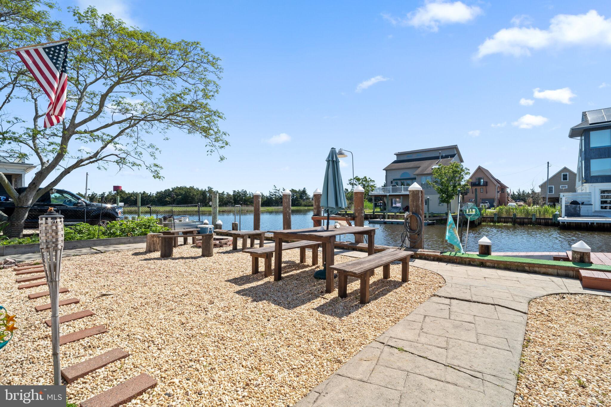 HOLLY LAKE HARBOR - Residential