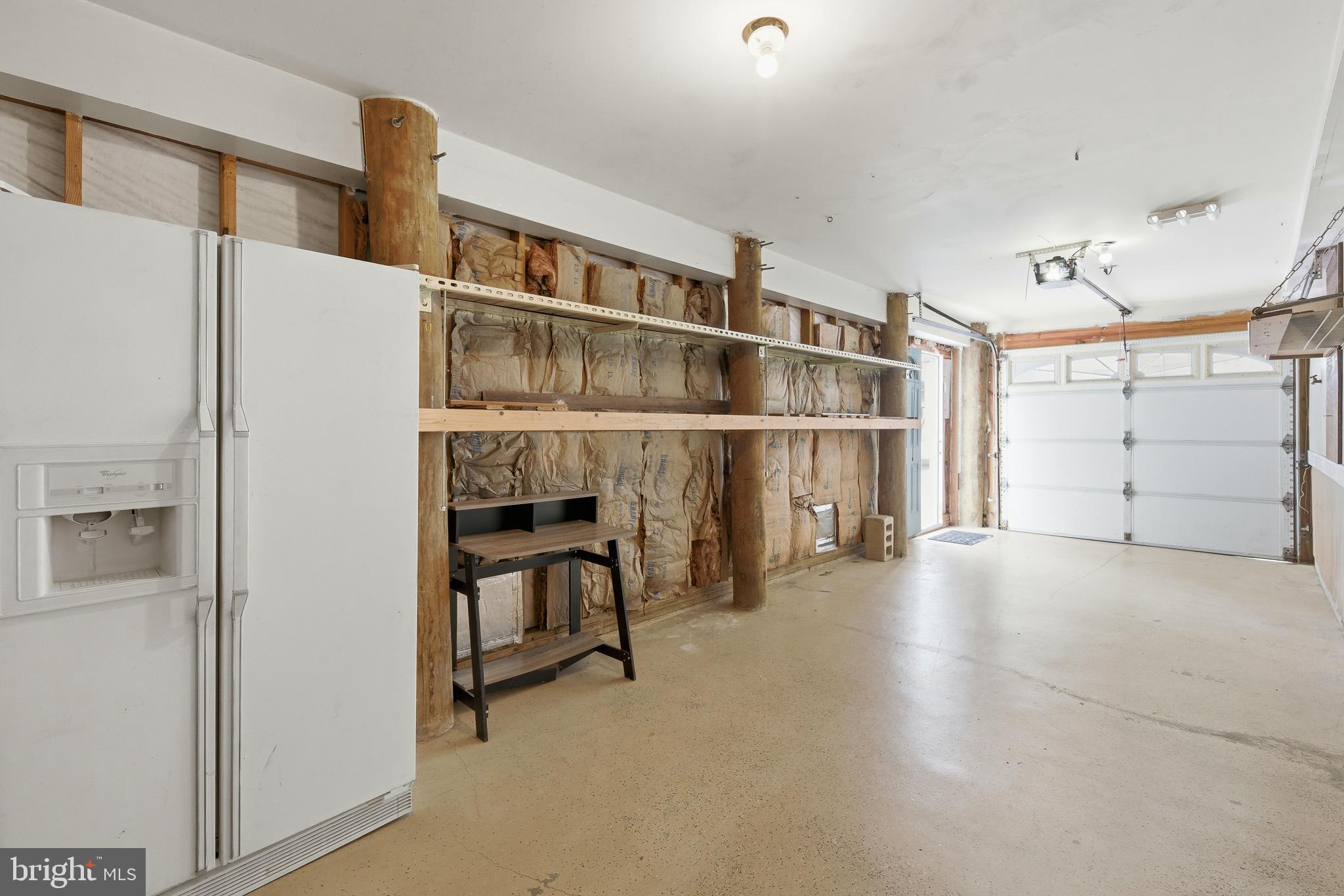 HOLLY LAKE HARBOR - Residential