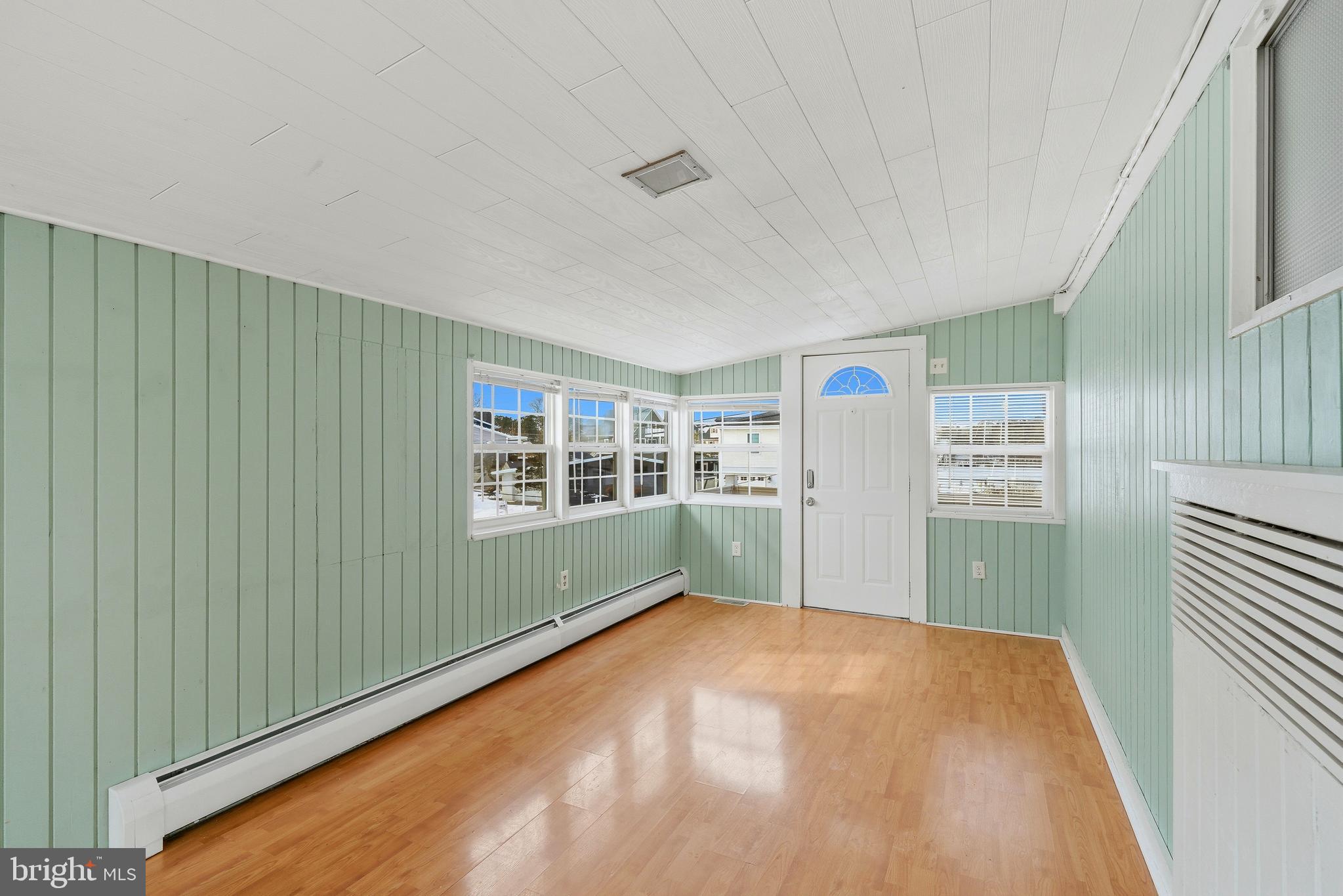 HOLLY LAKE HARBOR - Residential