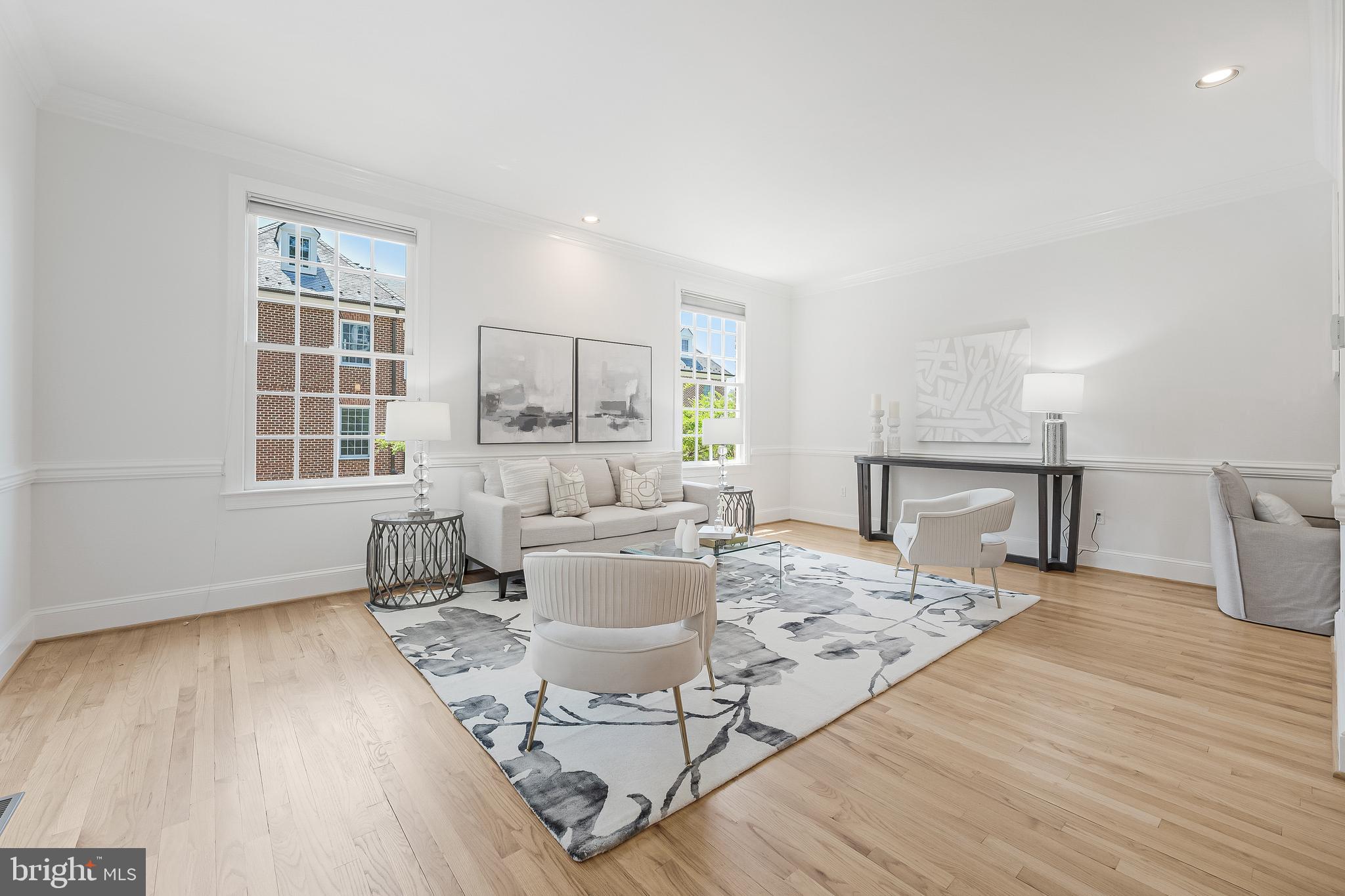 1107 KENSINGTON ROAD