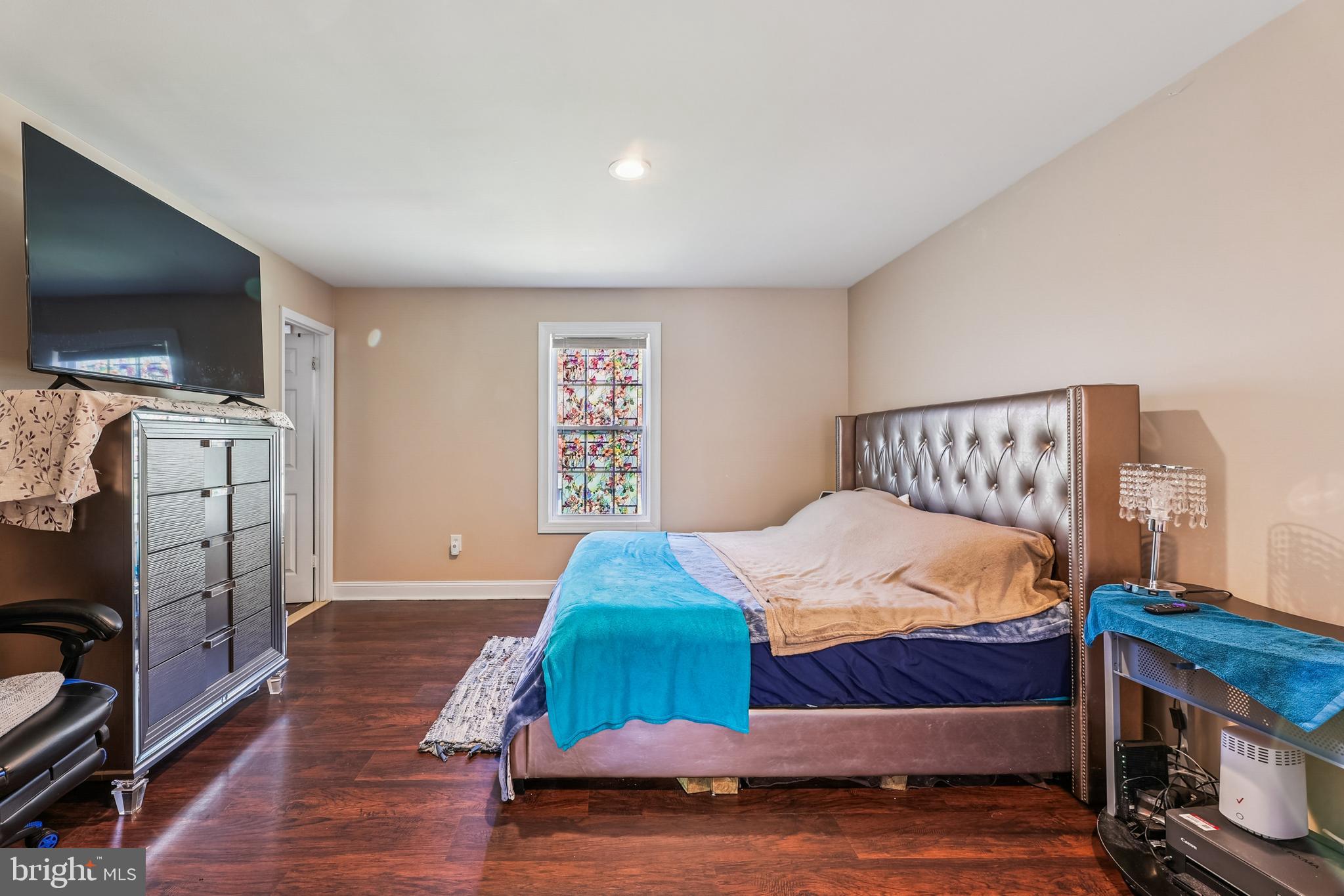 BARONS - Residential