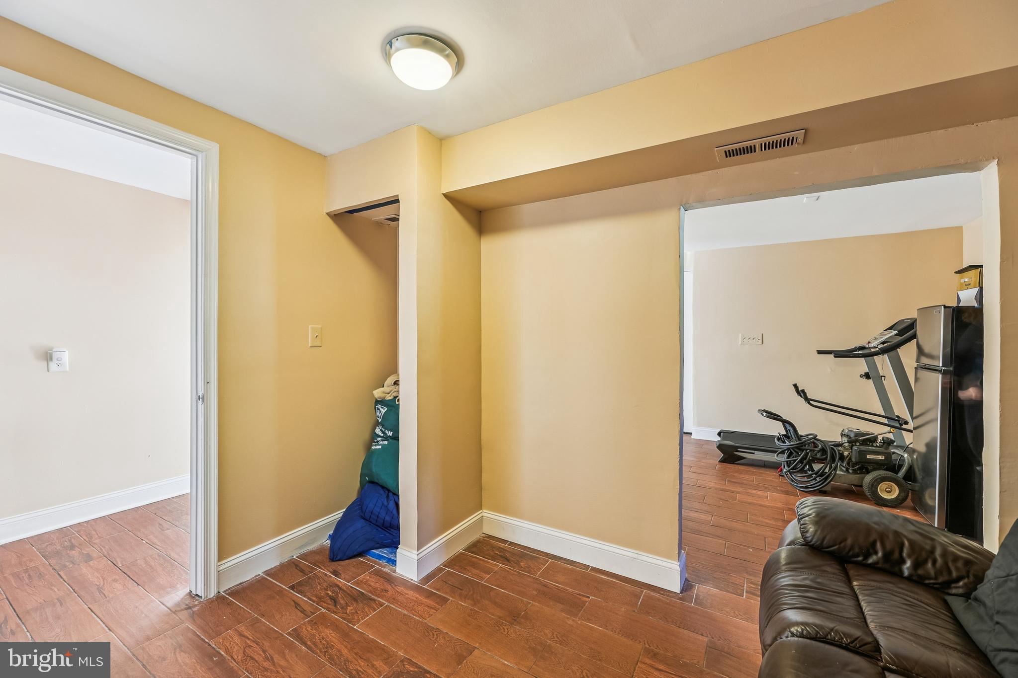 BARONS - Residential