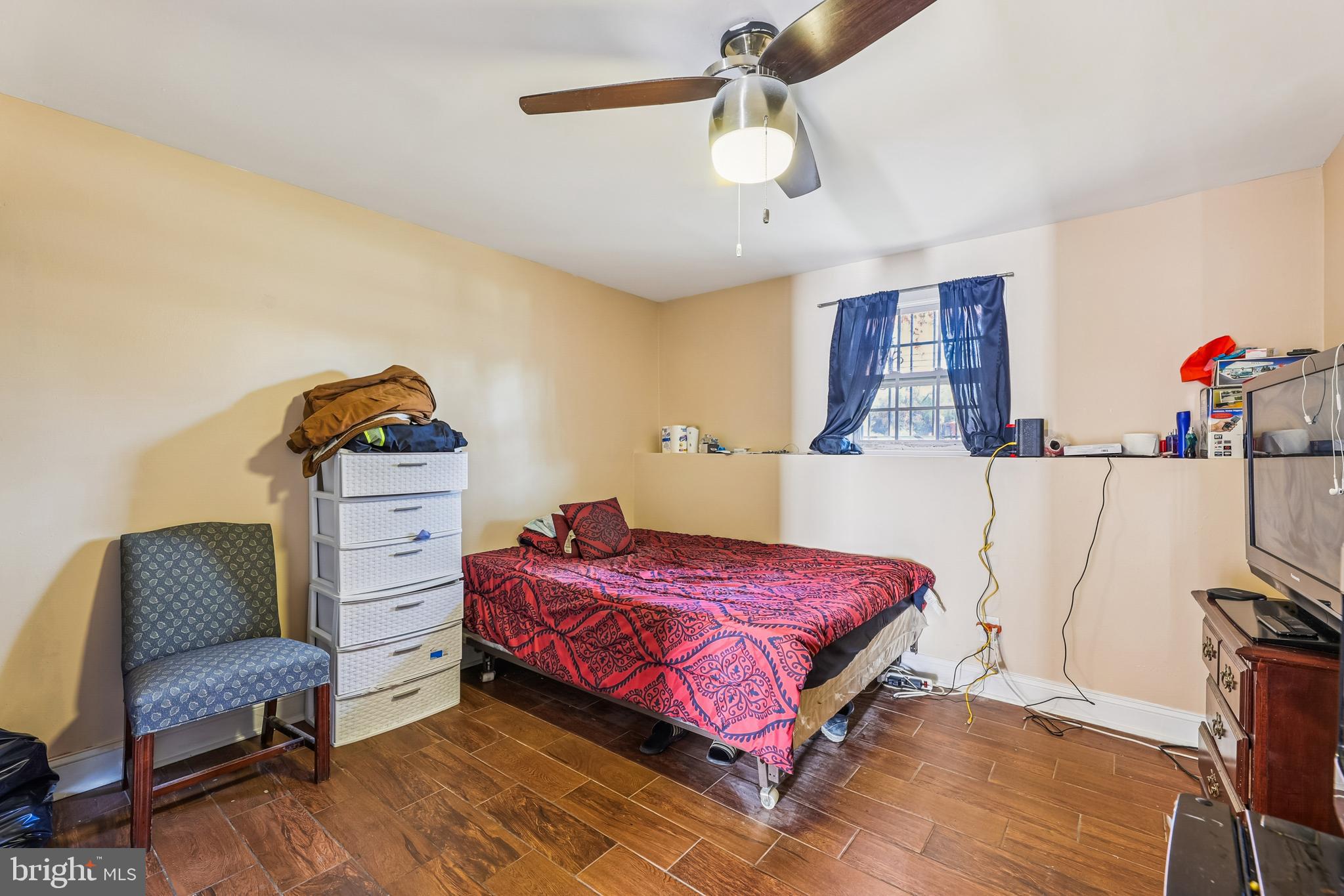 BARONS - Residential