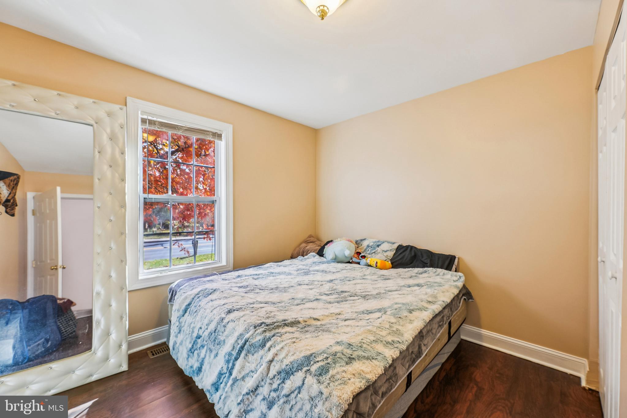 BARONS - Residential