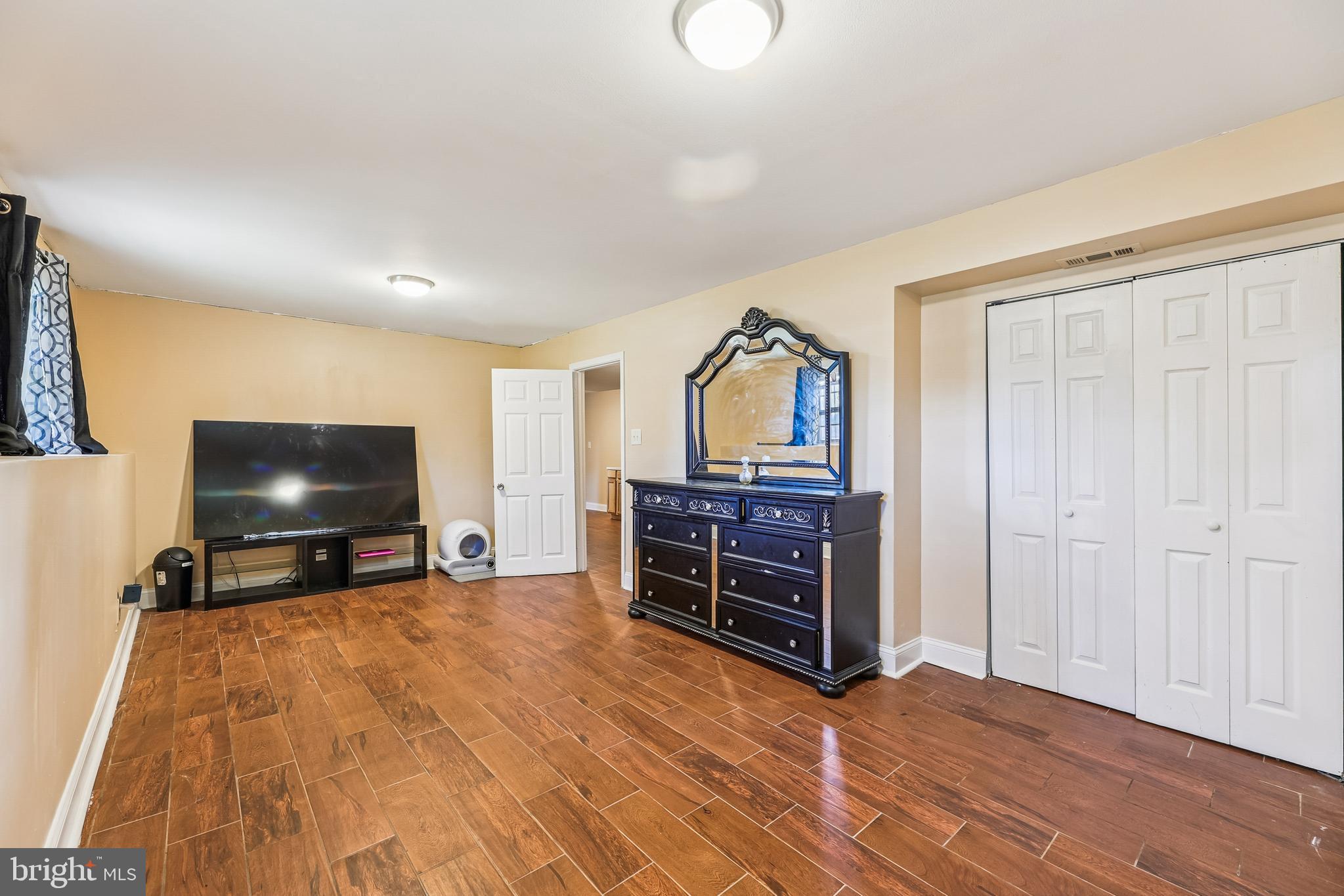 BARONS - Residential