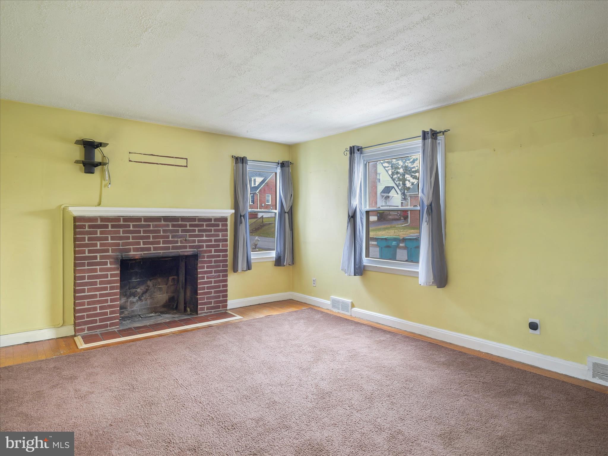 12034 MAYFAIR AVENUE