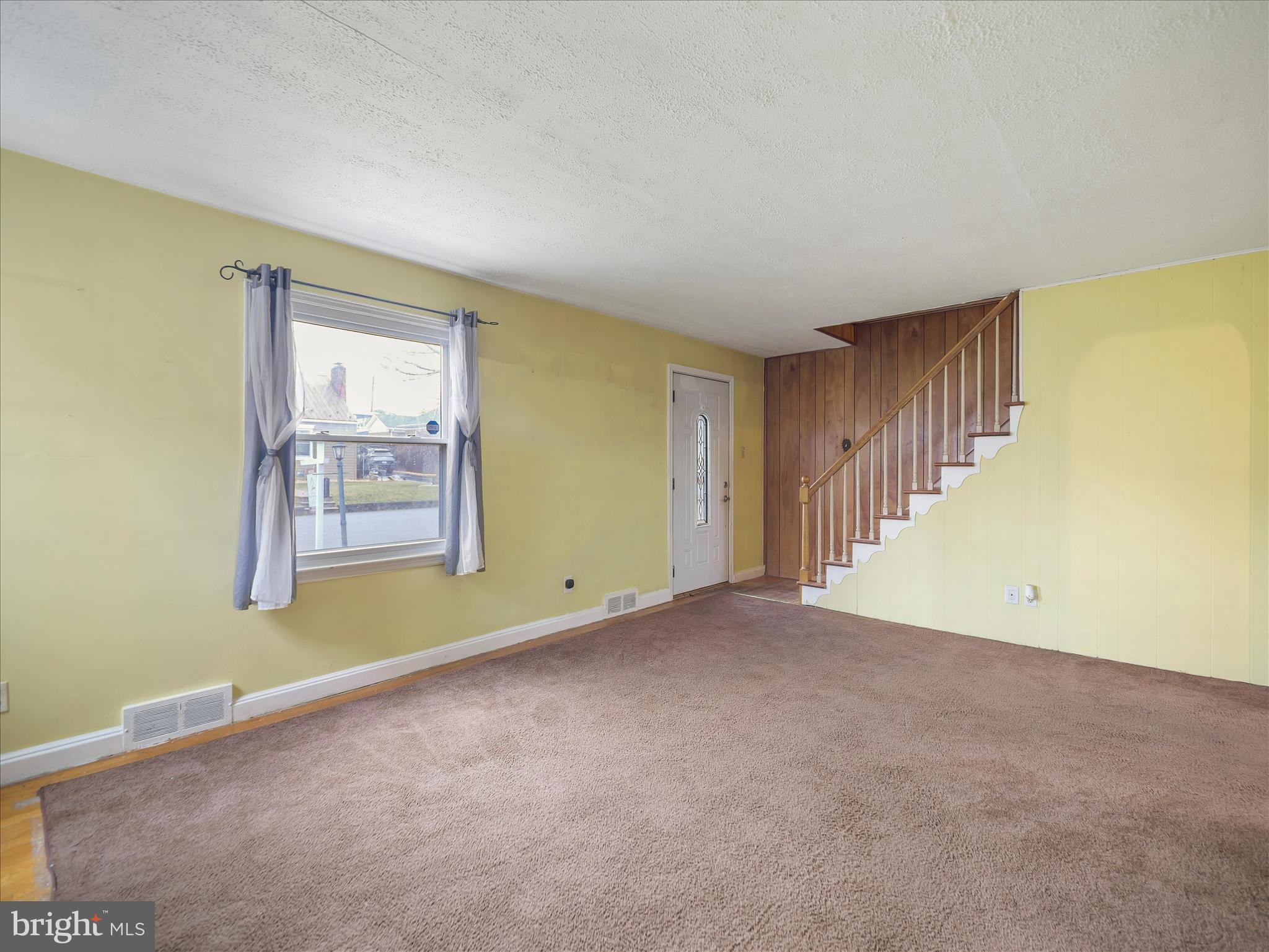 12034 MAYFAIR AVENUE