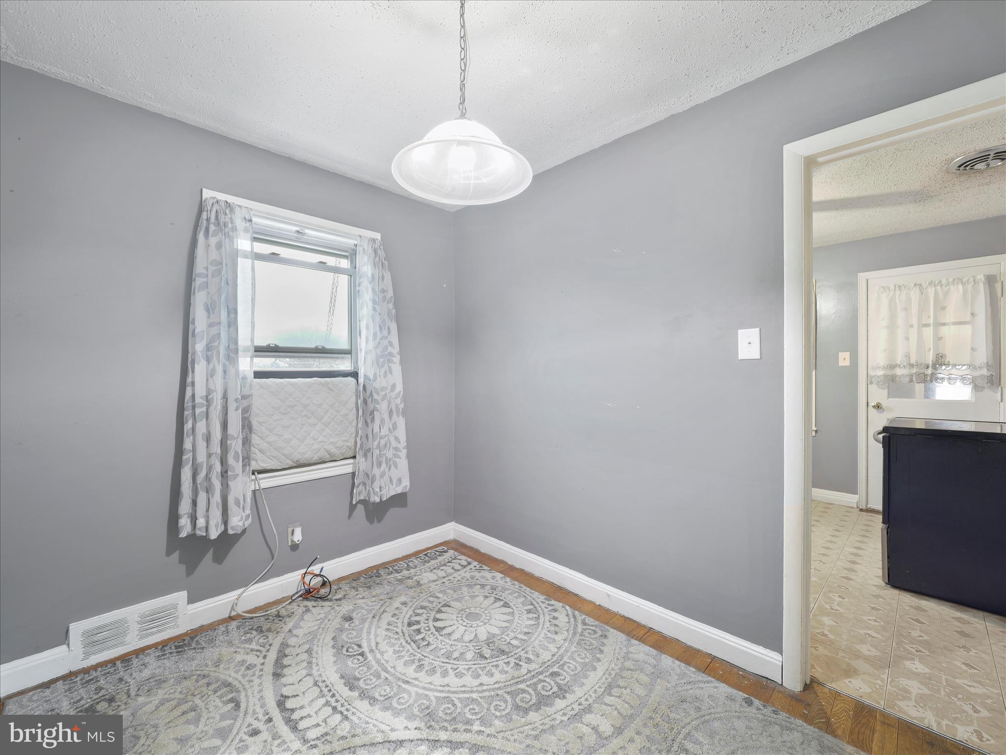 12034 MAYFAIR AVENUE