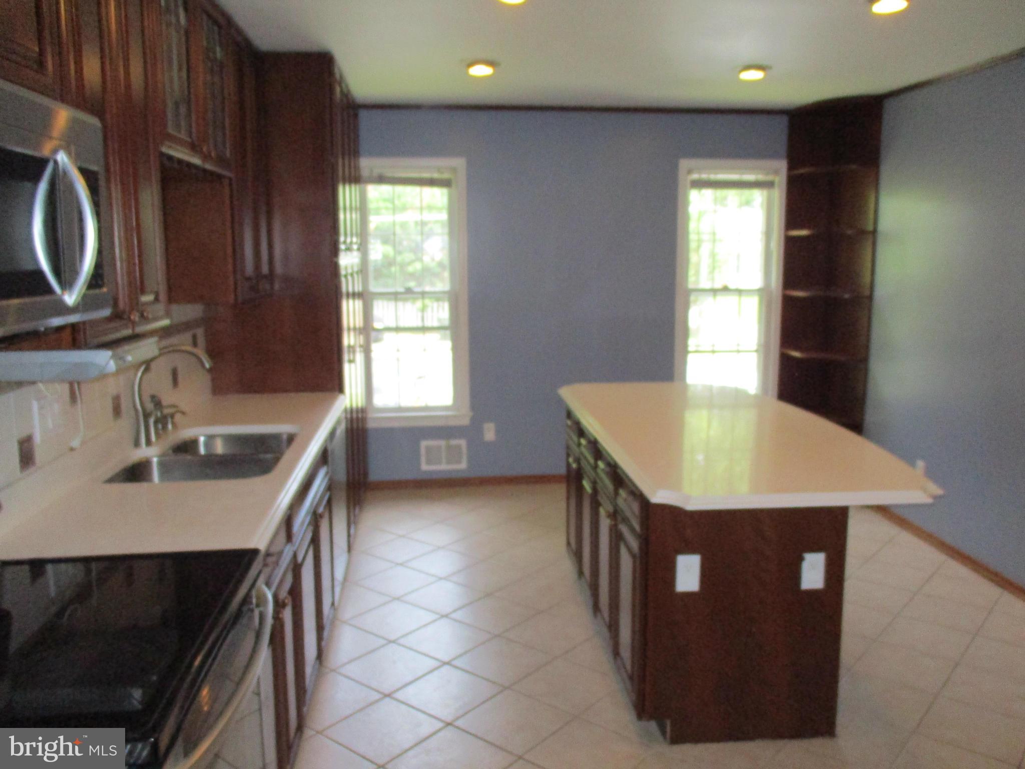 GREAT FALLS MANOR - Residential Lease