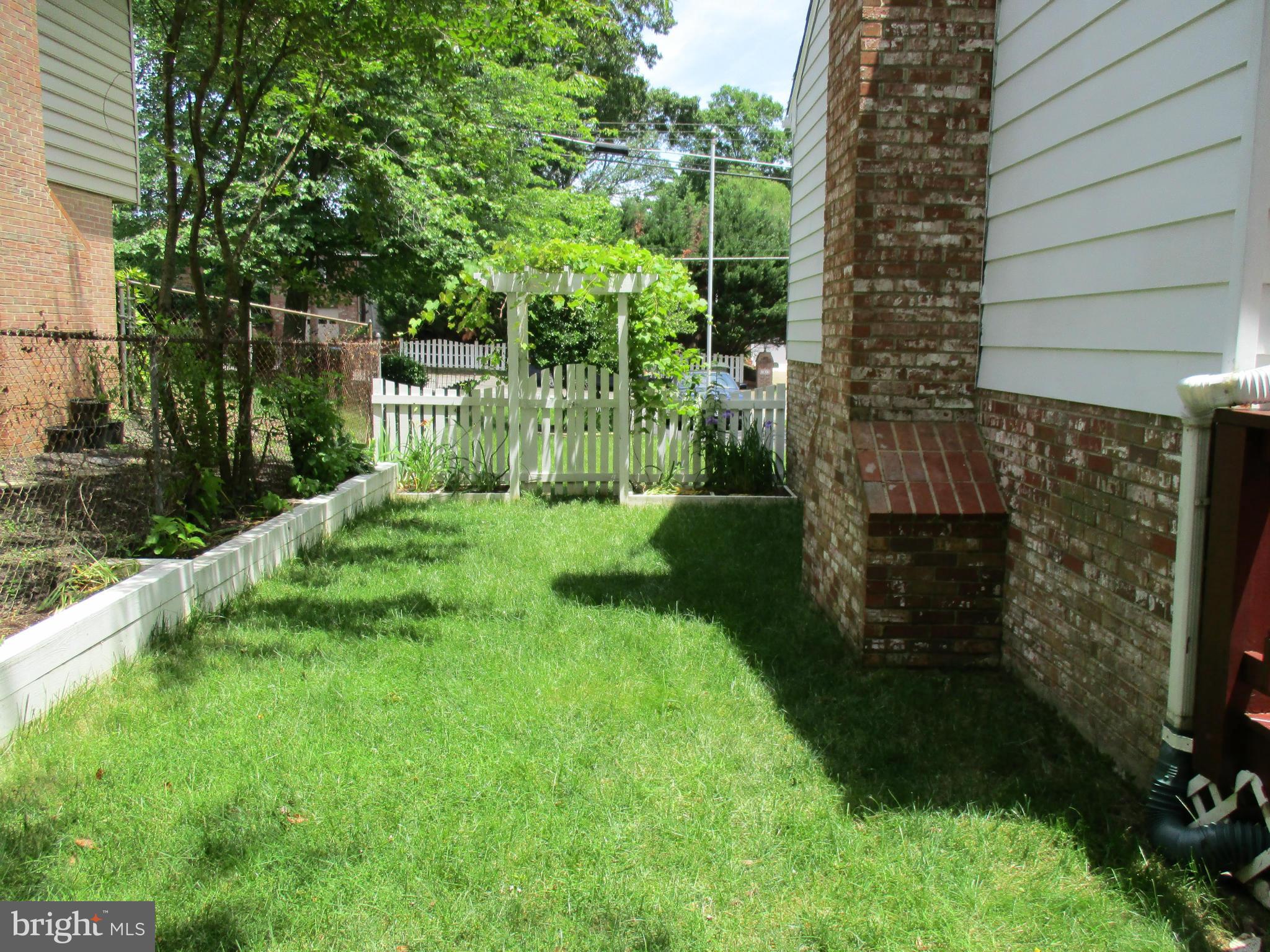 GREAT FALLS MANOR - Residential Lease