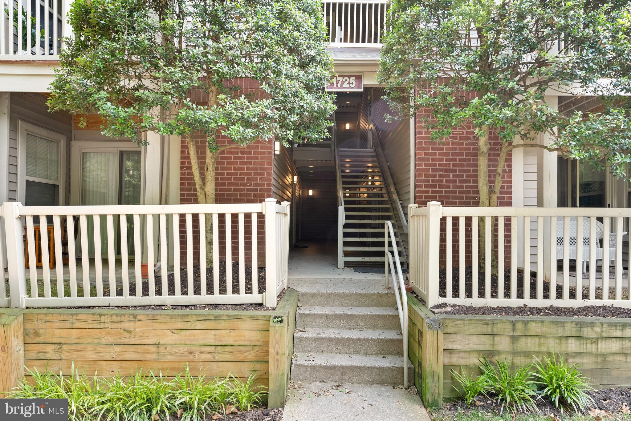 1725 ASCOT WAY 1725D