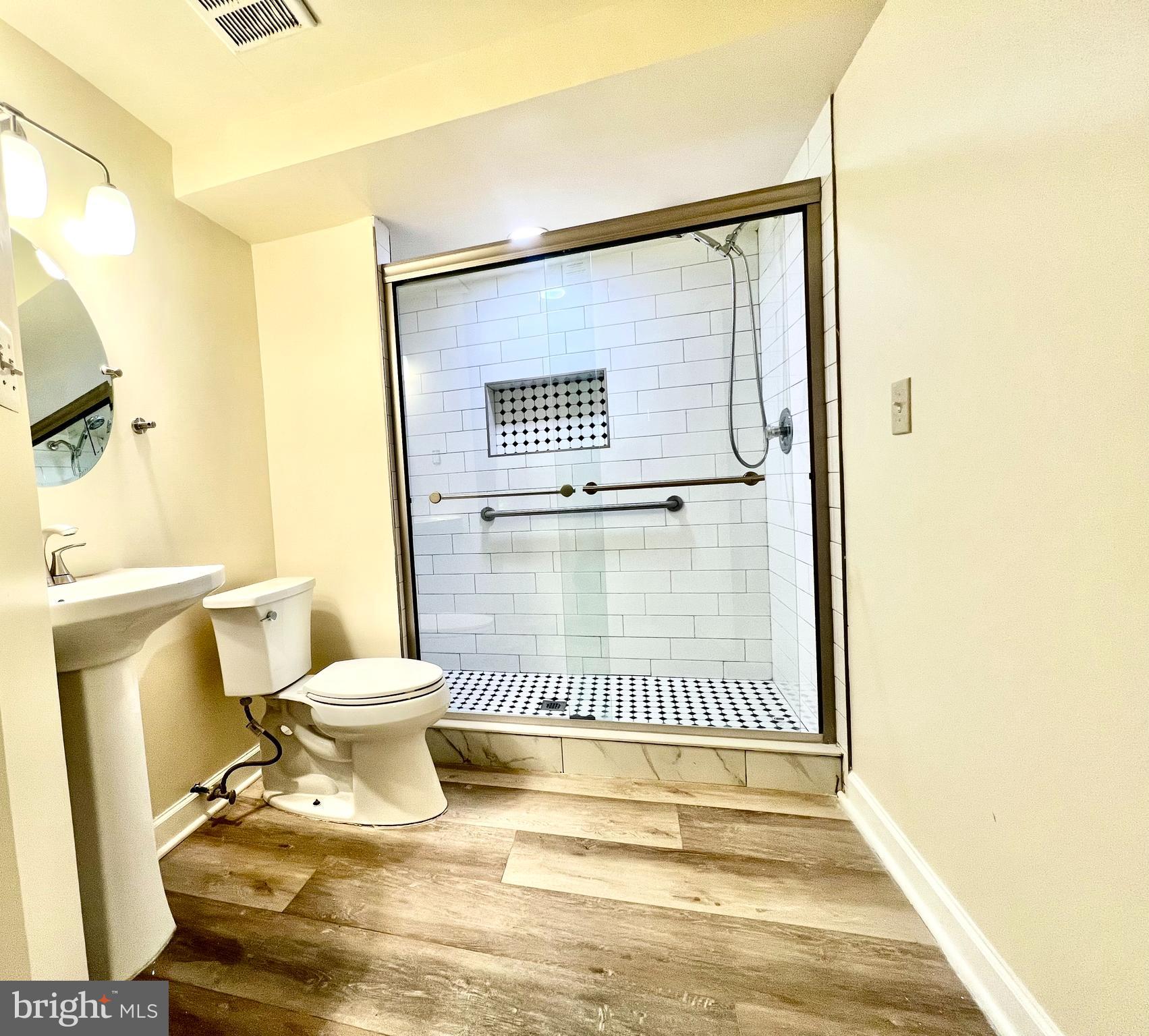 DRESDEN GREEN - Residential