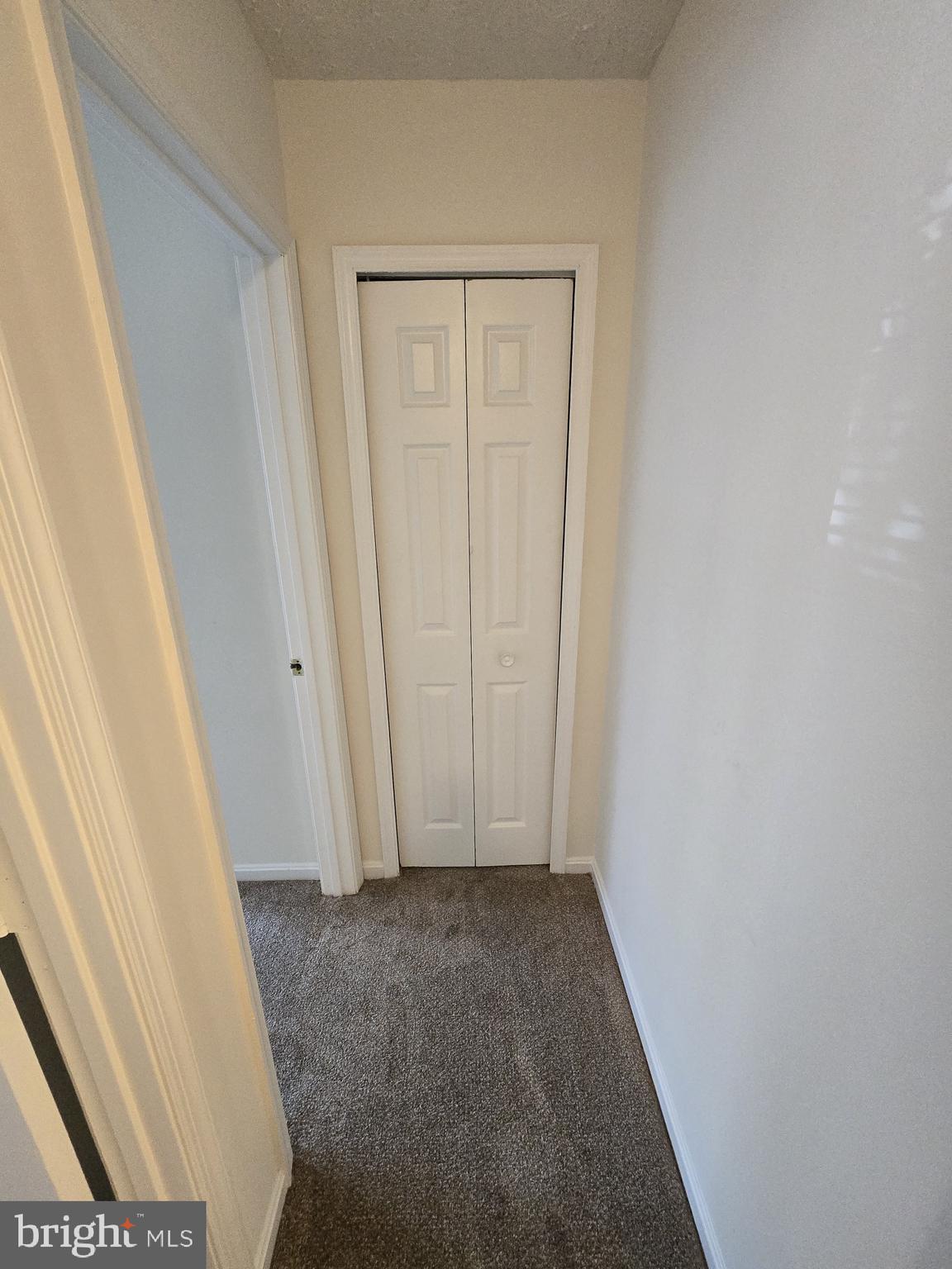 ST CHARLES HAMPSHIRE - Residential