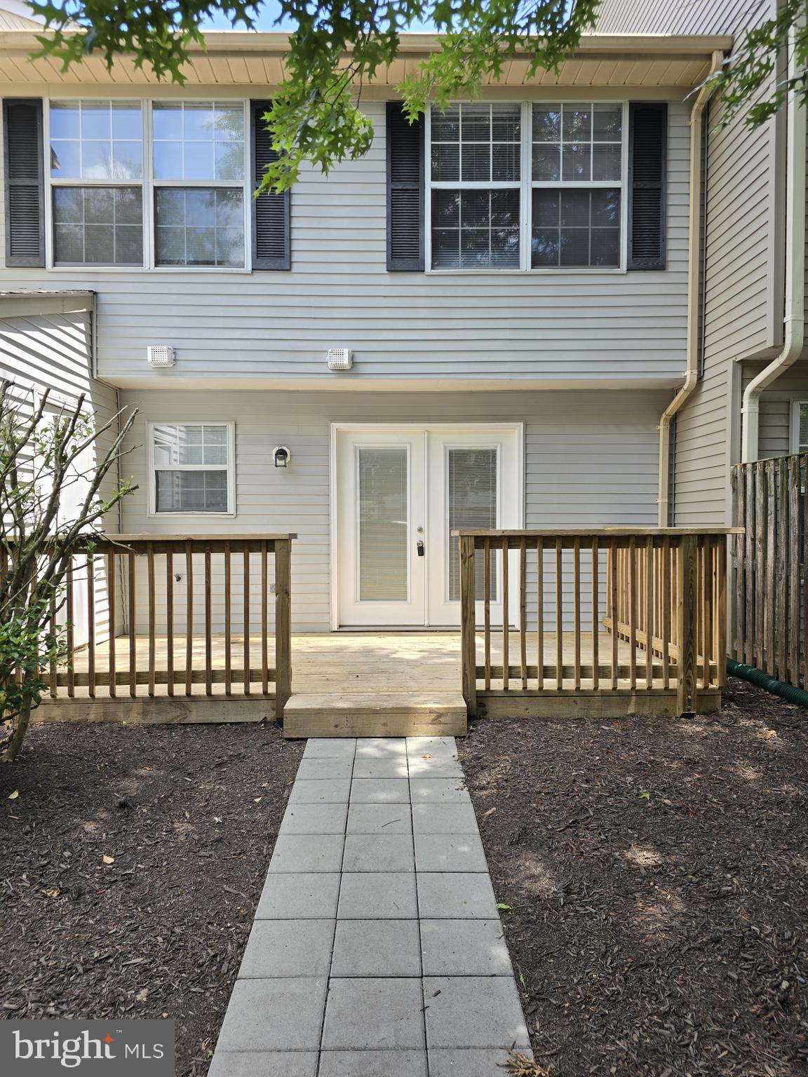 ST CHARLES HAMPSHIRE - Residential