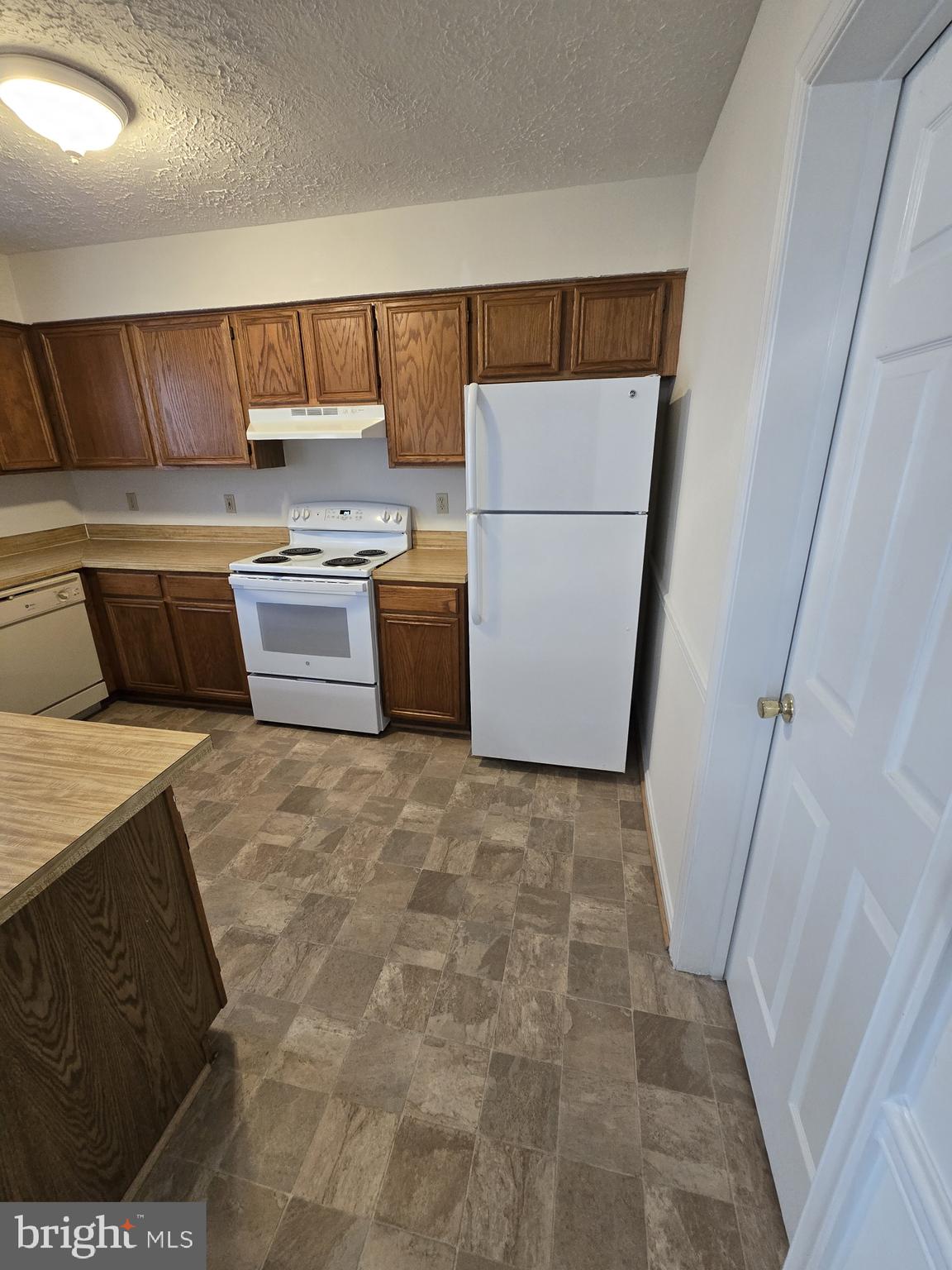 ST CHARLES HAMPSHIRE - Residential