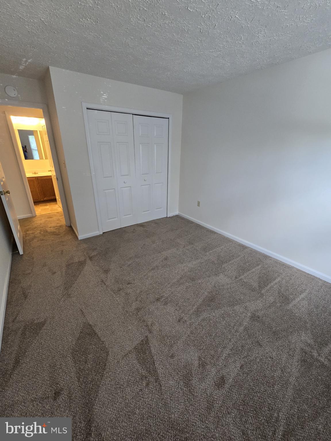 ST CHARLES HAMPSHIRE - Residential