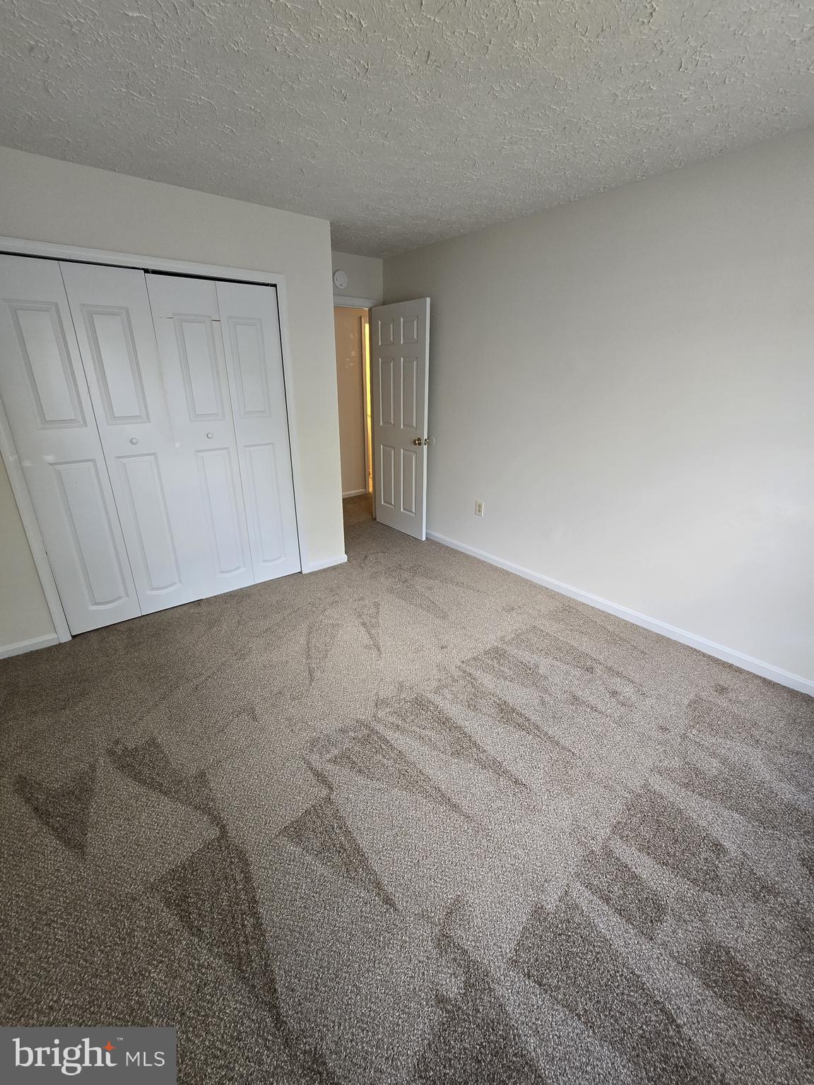 ST CHARLES HAMPSHIRE - Residential