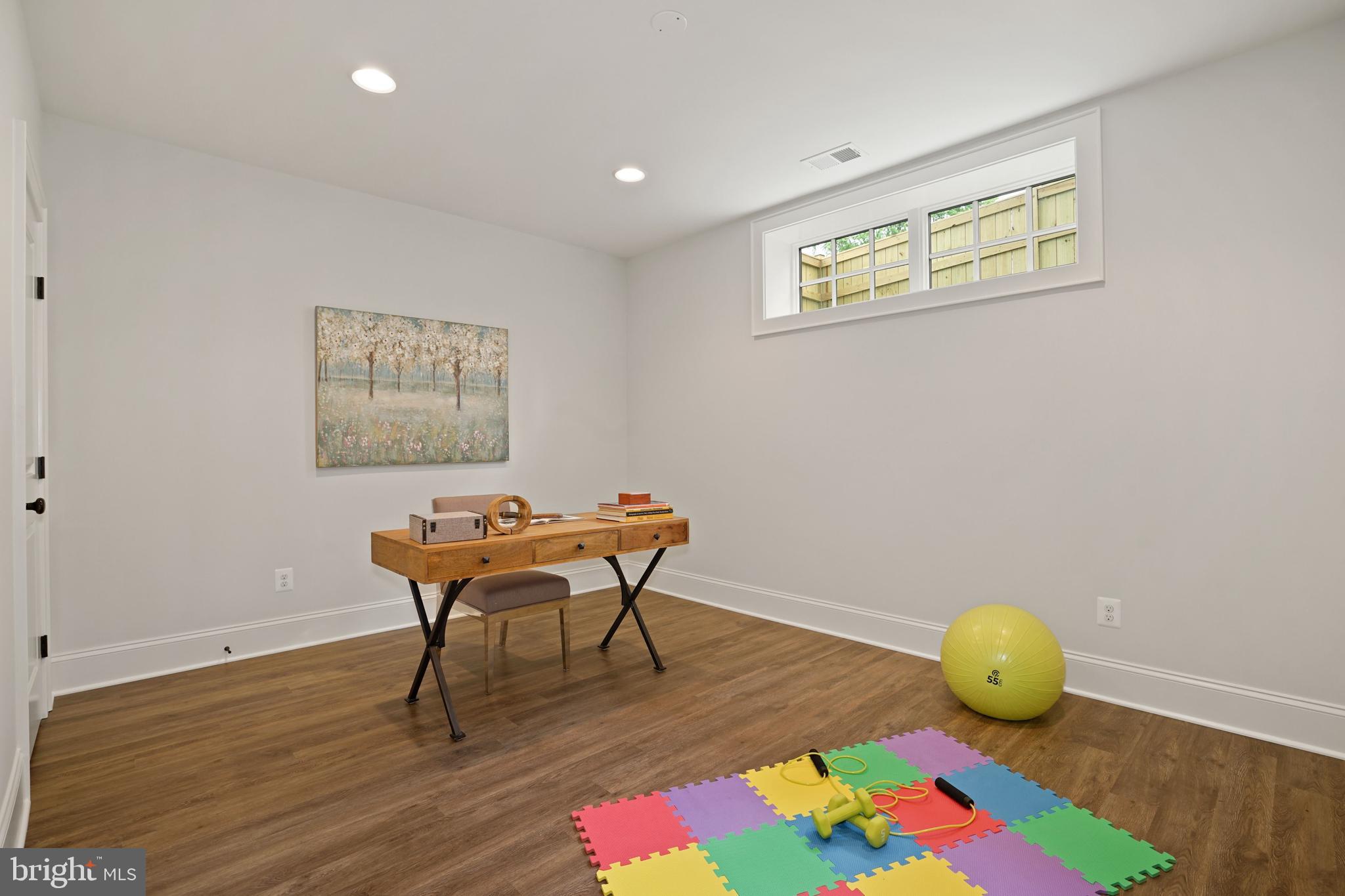 GARDEN CITY - Residential