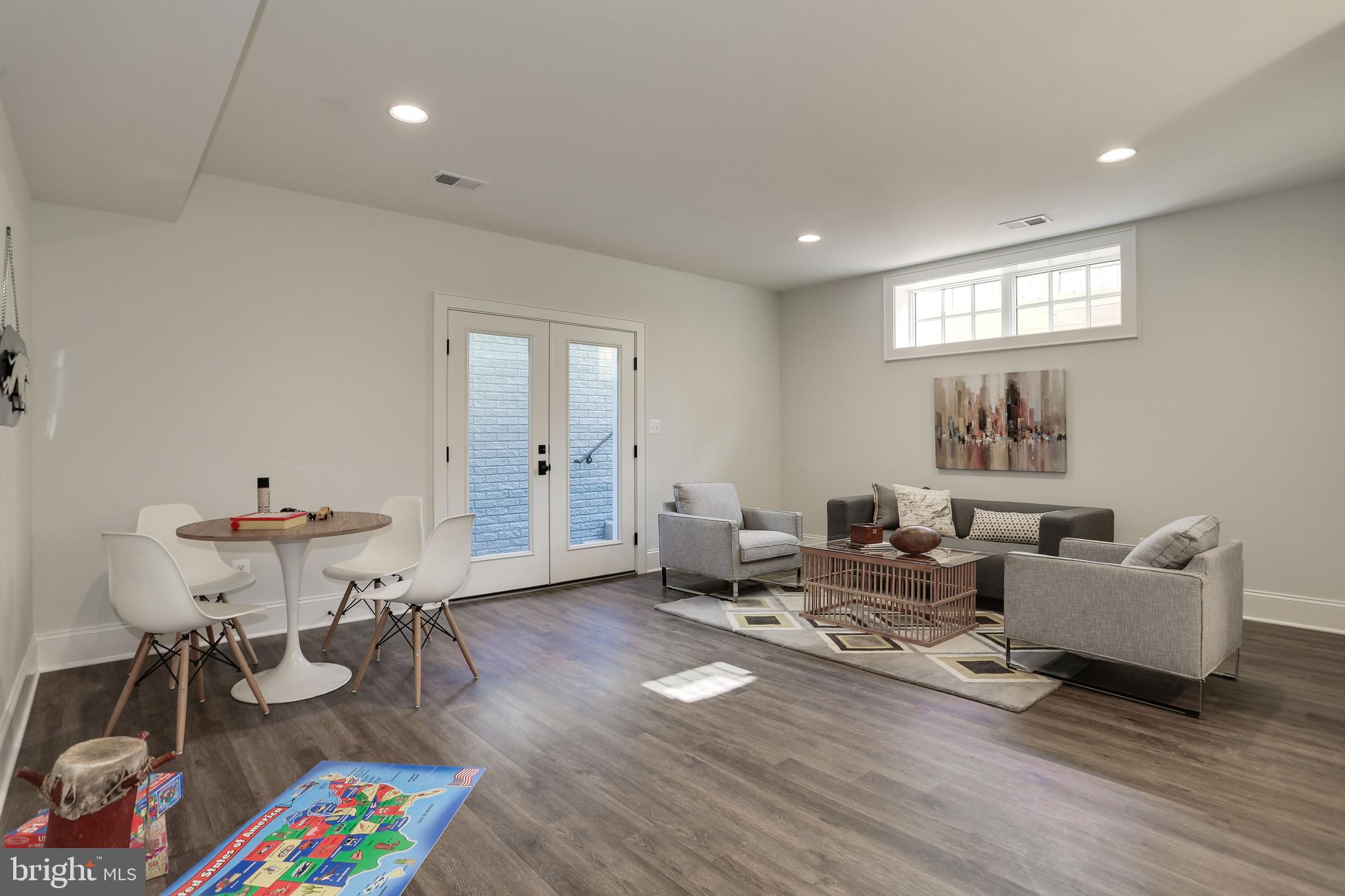 GARDEN CITY - Residential