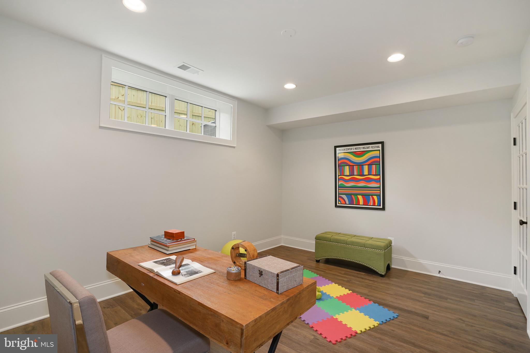 GARDEN CITY - Residential