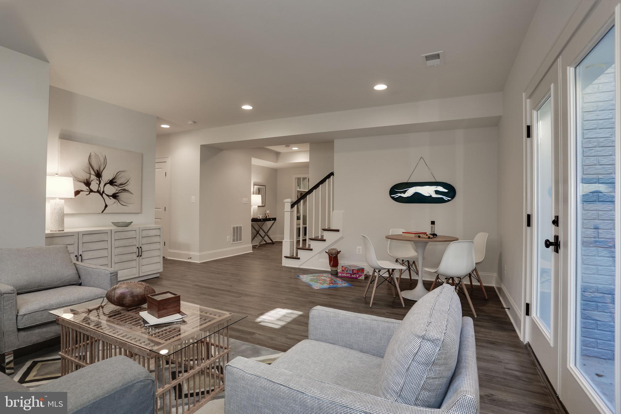 GARDEN CITY - Residential