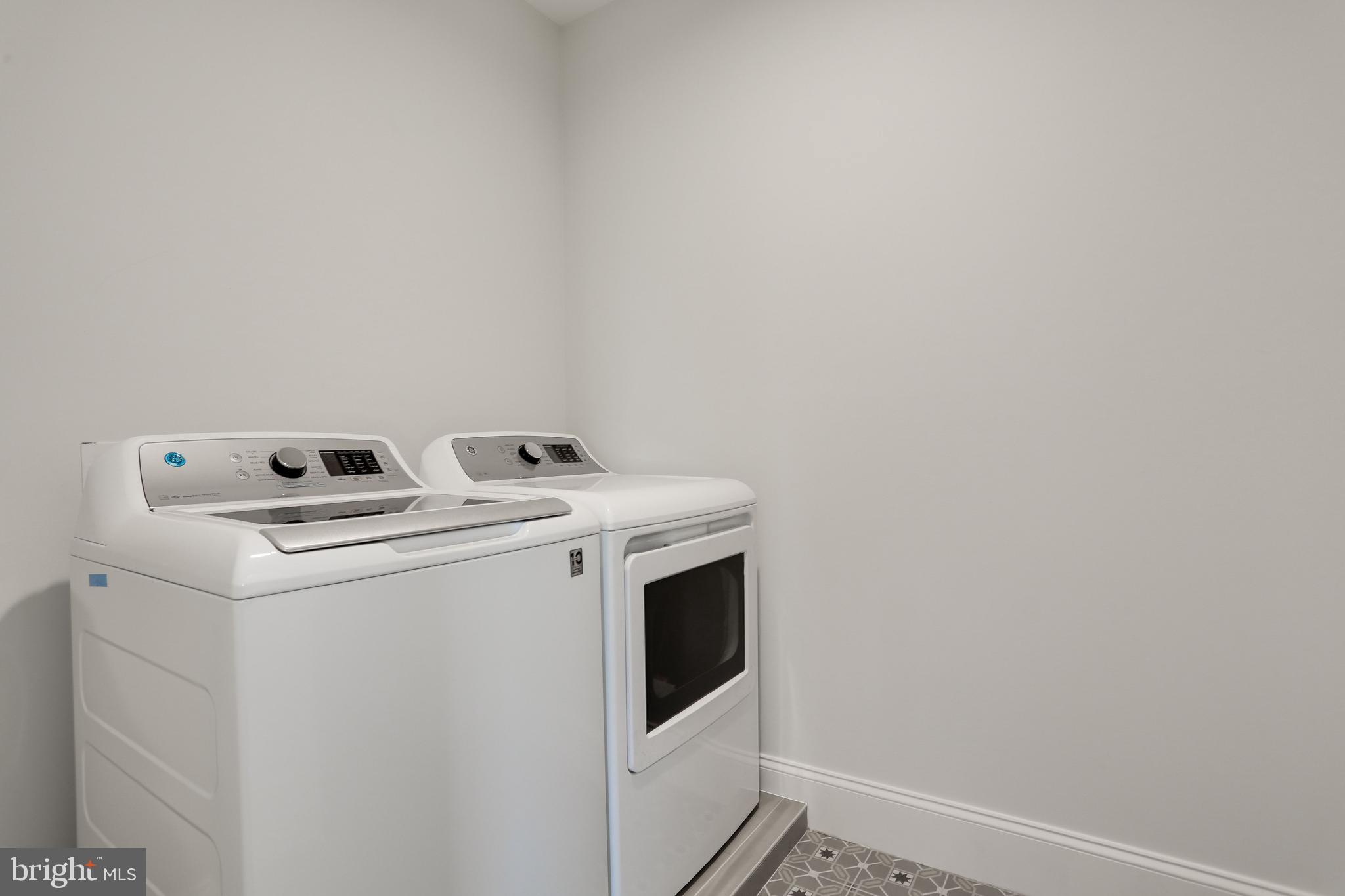 GARDEN CITY - Residential