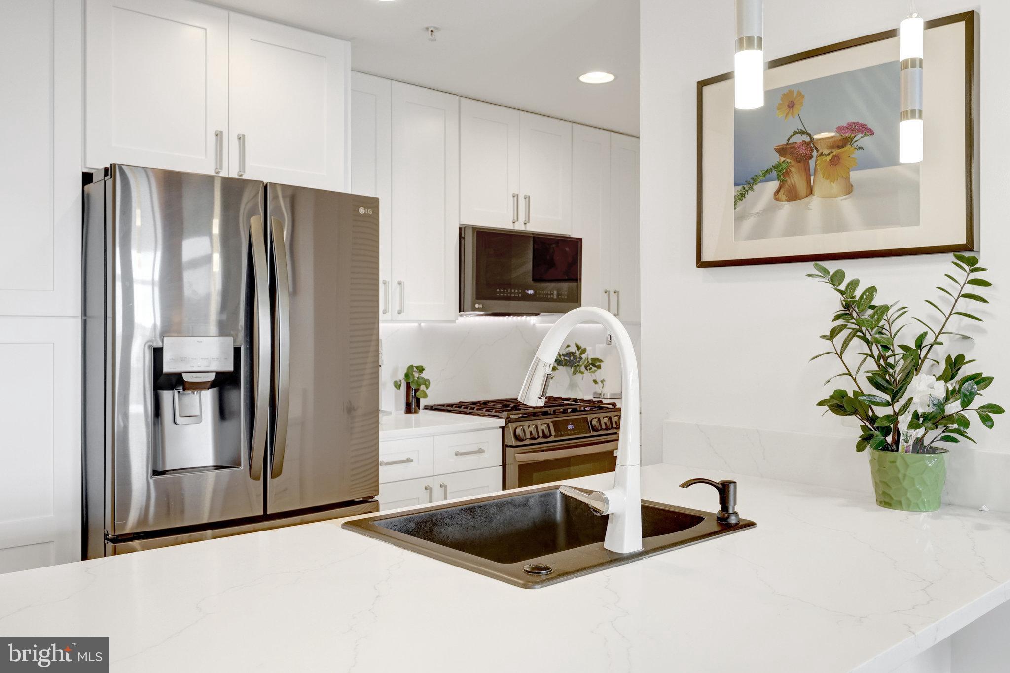 RESTON TOWN CENTER - Residential