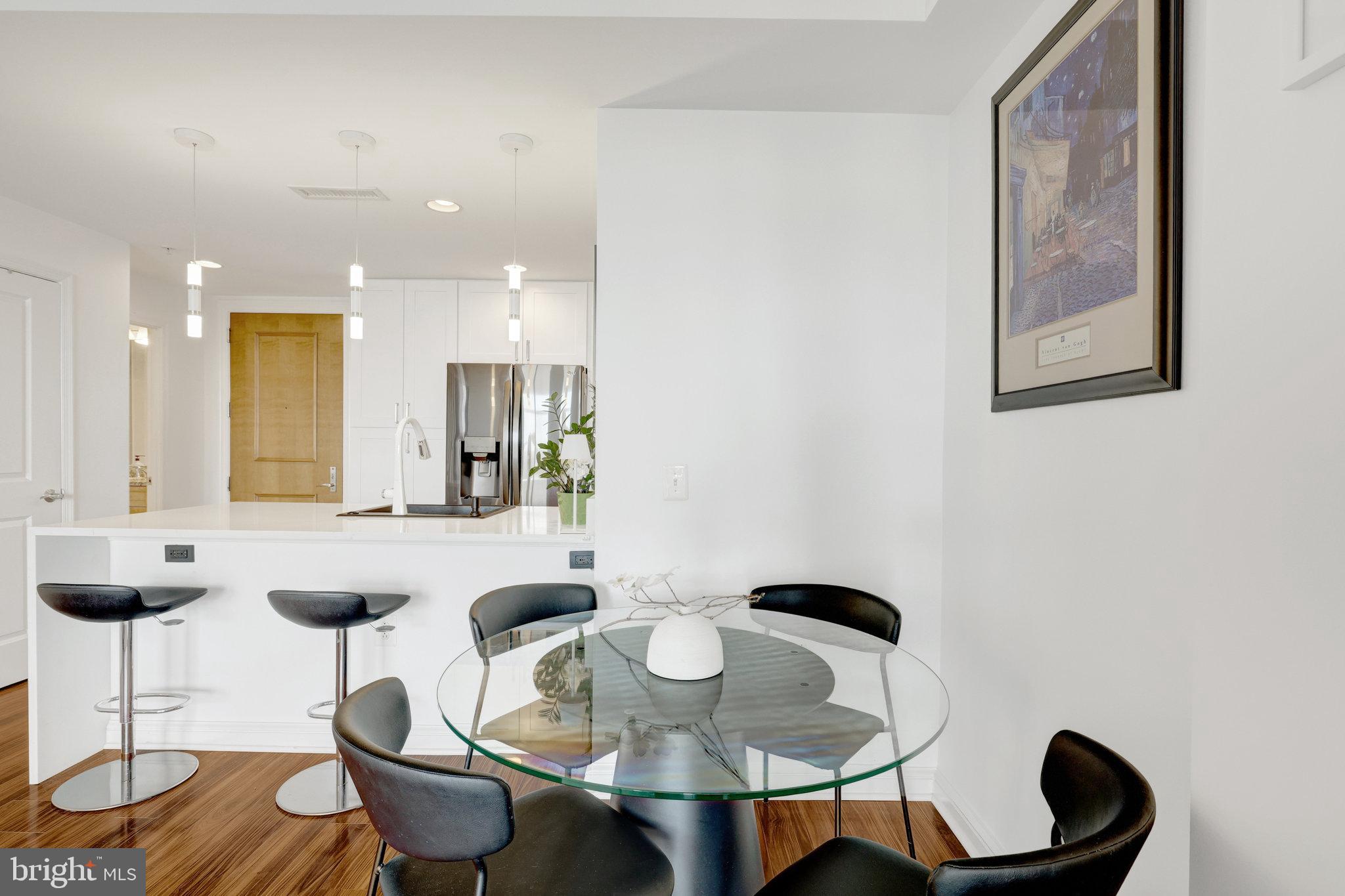 RESTON TOWN CENTER - Residential