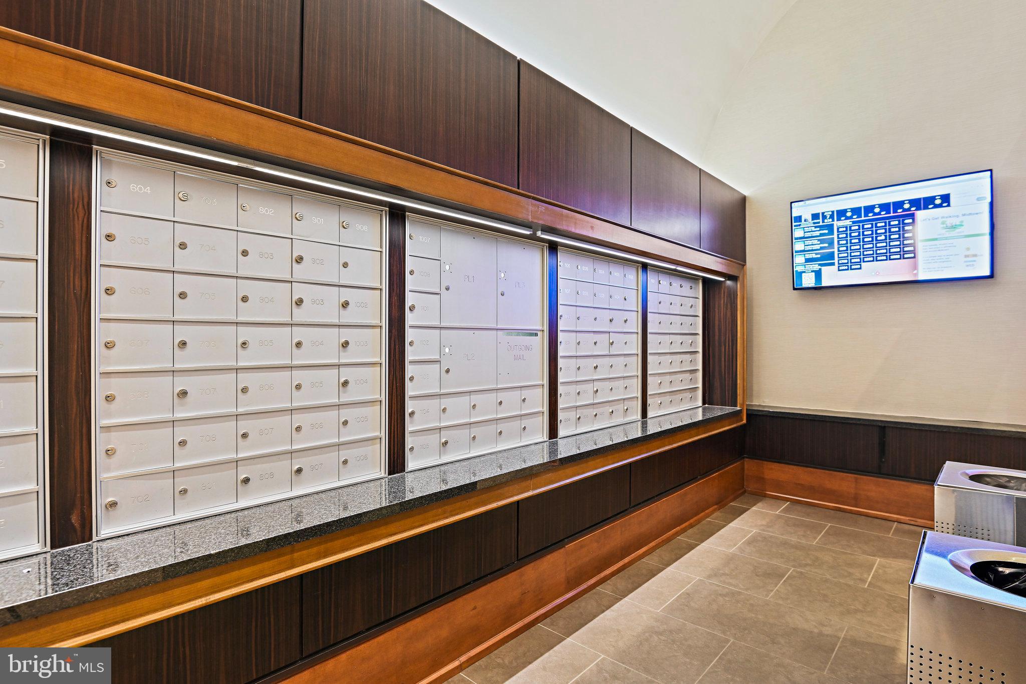 RESTON TOWN CENTER - Residential