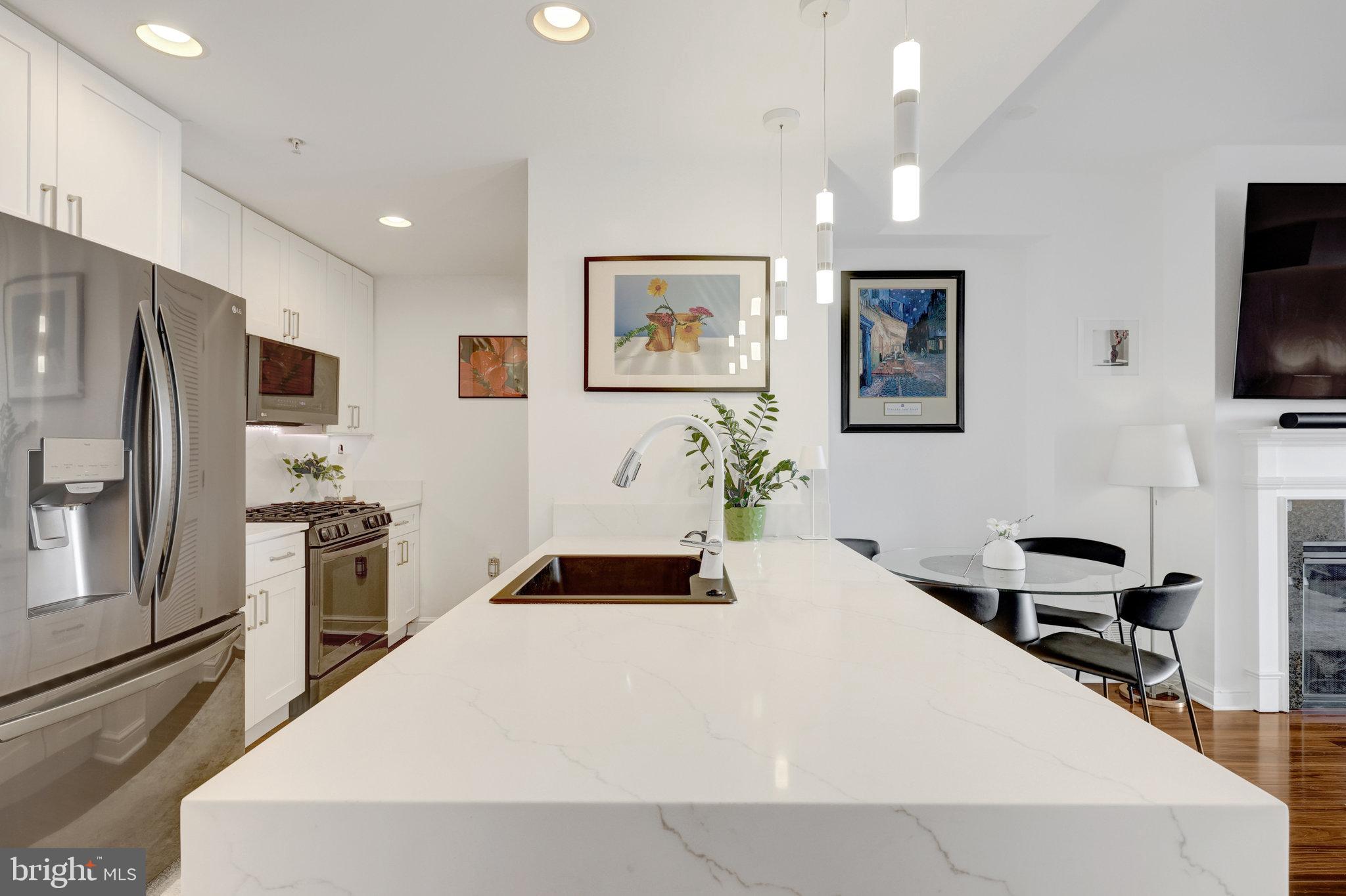 RESTON TOWN CENTER - Residential