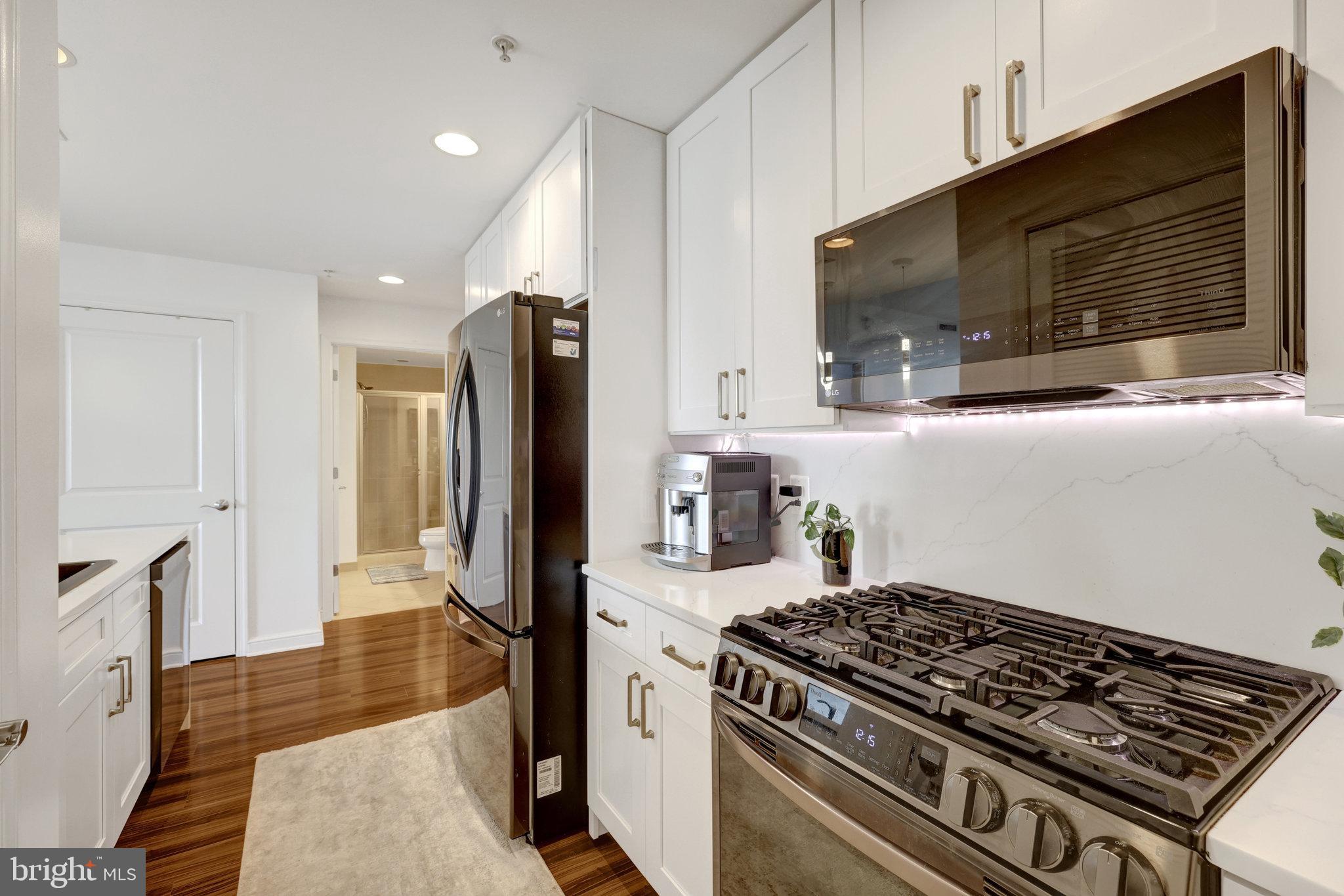 RESTON TOWN CENTER - Residential