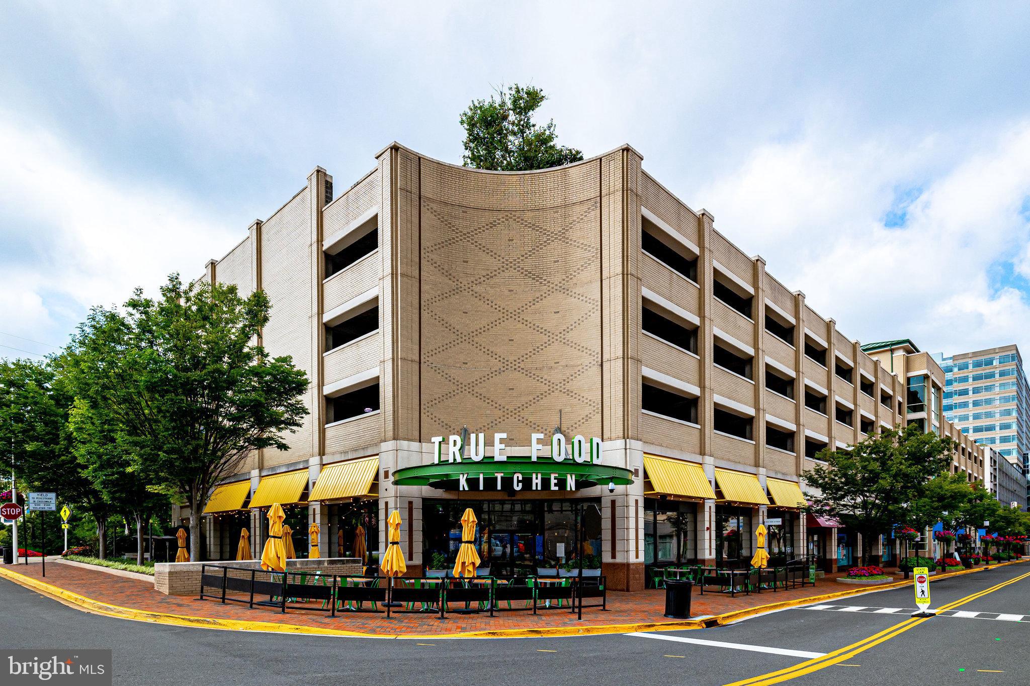 RESTON TOWN CENTER - Residential