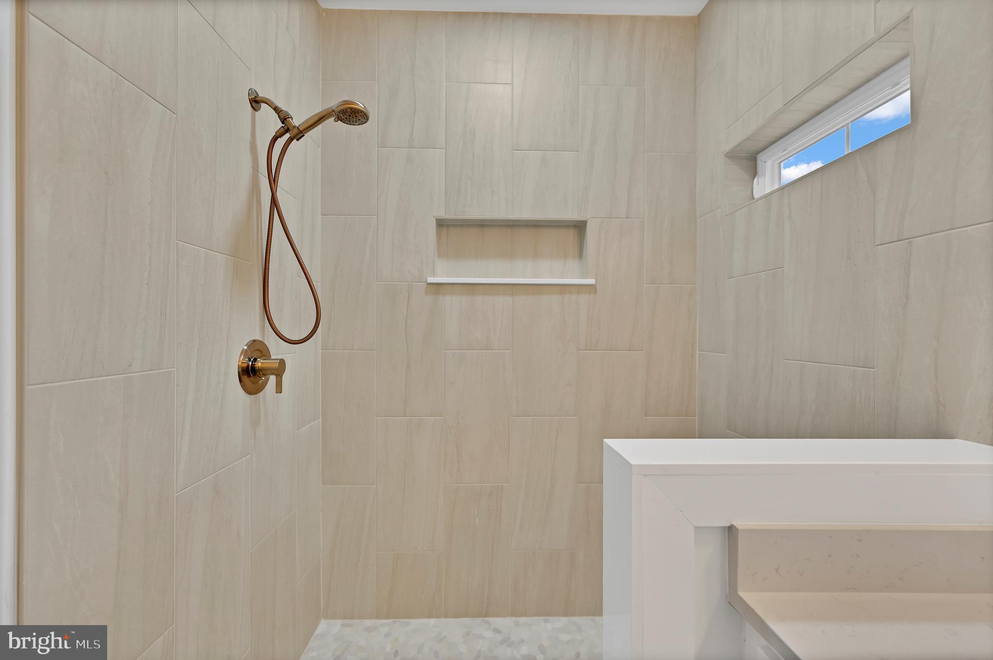 VALLEYWOOD - Residential