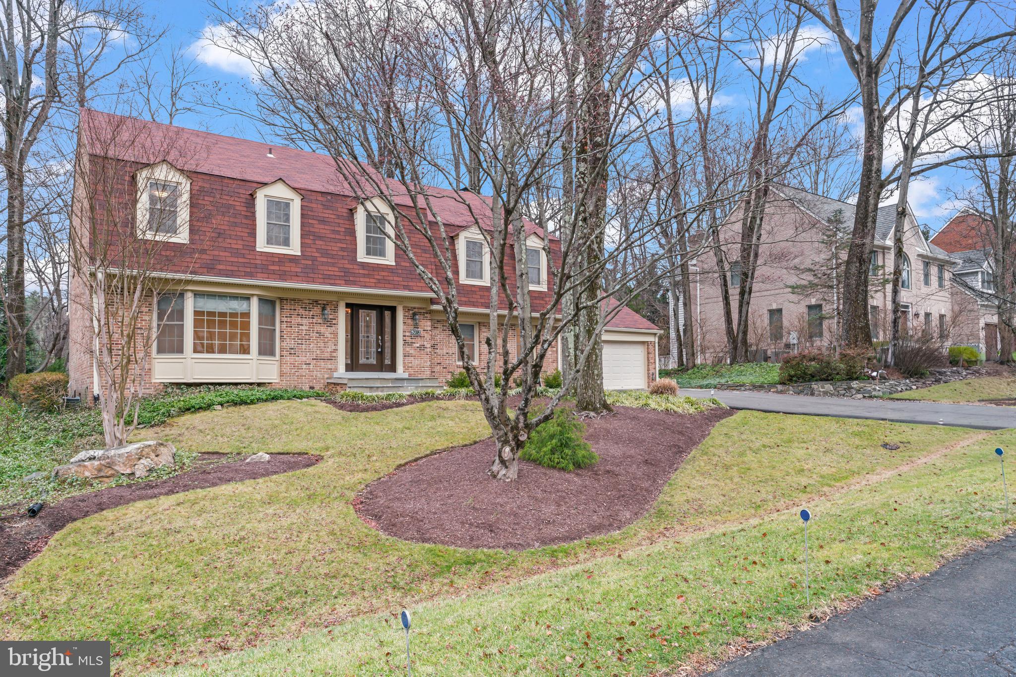 PINE KNOLLS - Residential