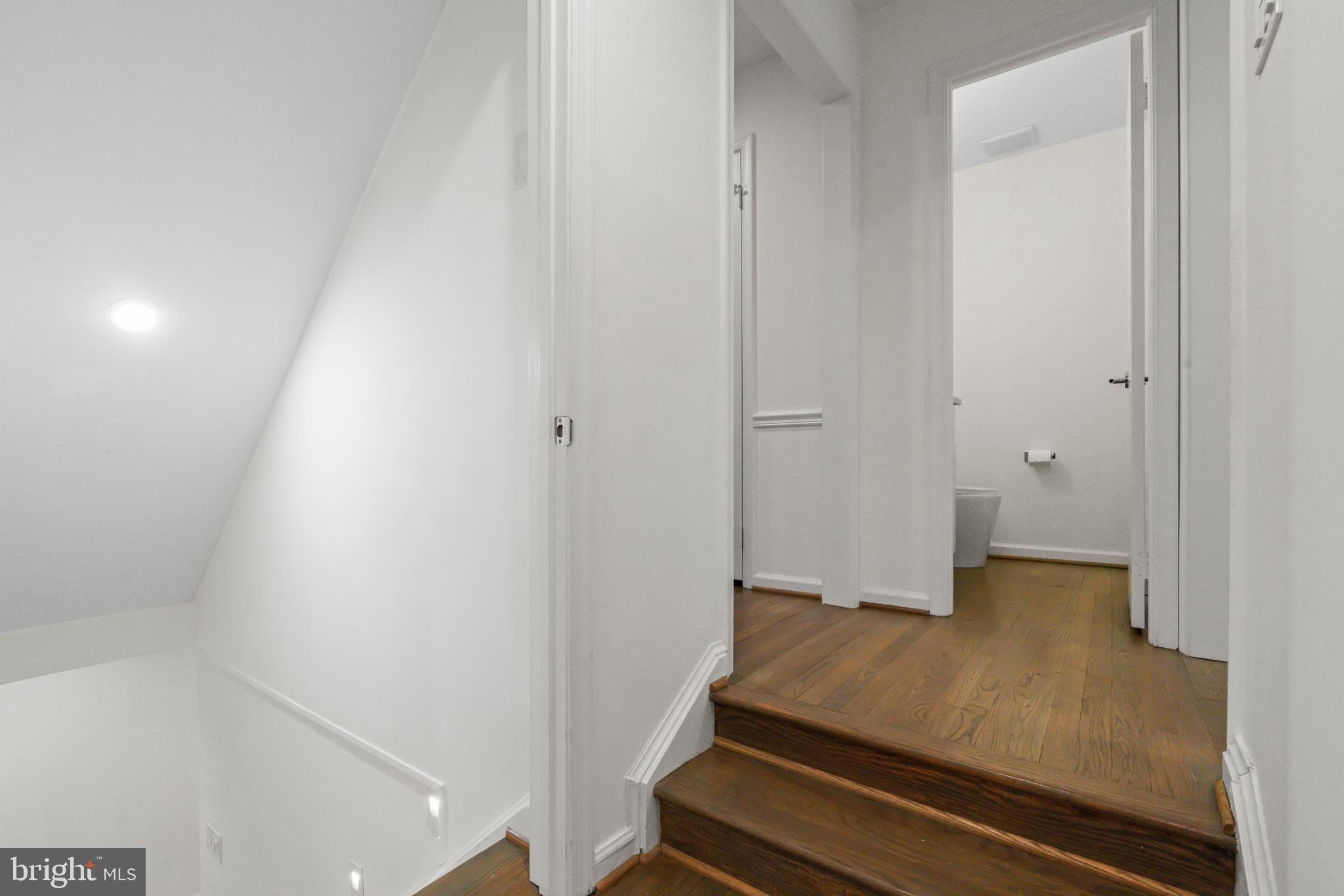 PINE KNOLLS - Residential