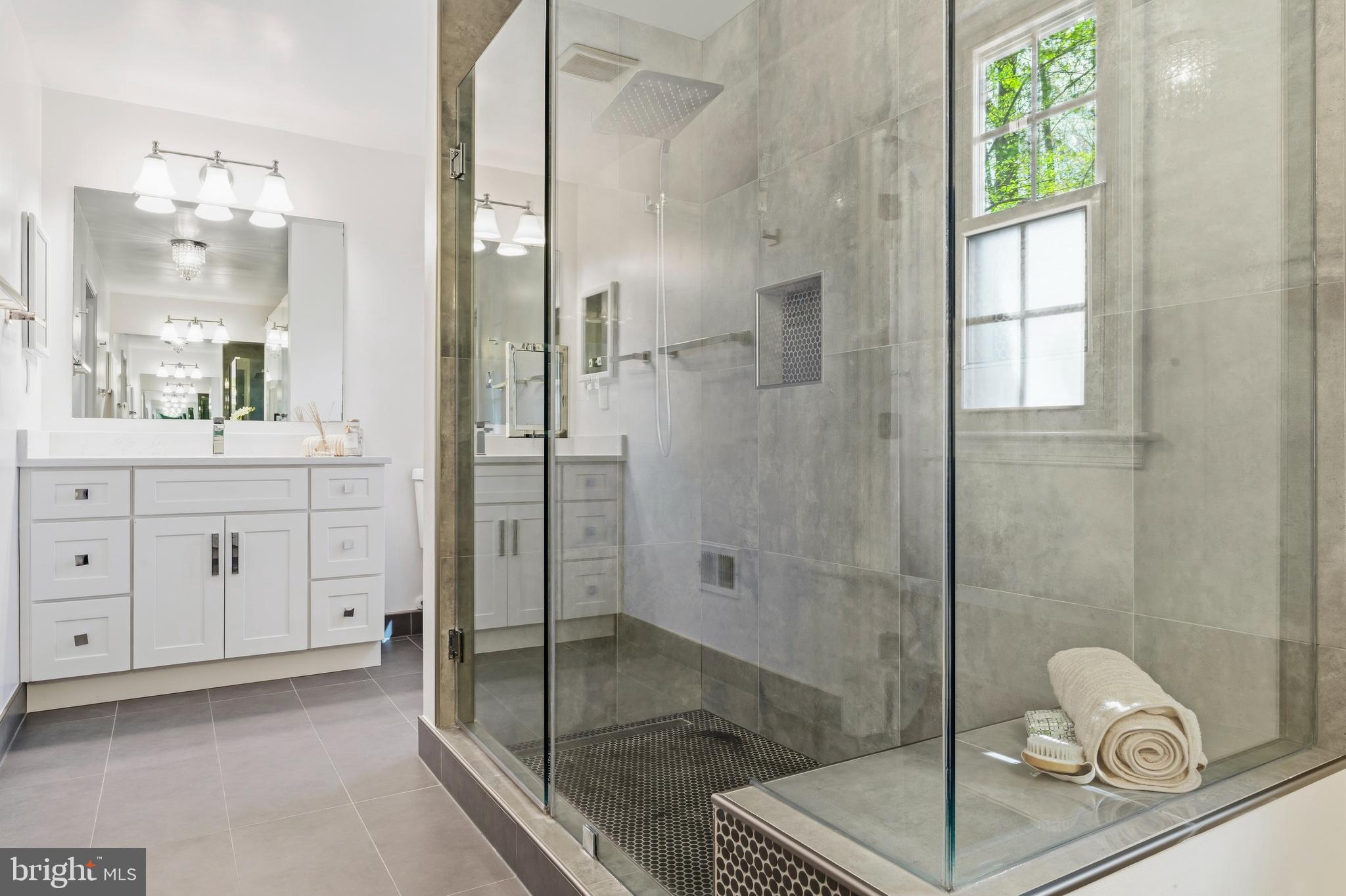 PINE KNOLLS - Residential