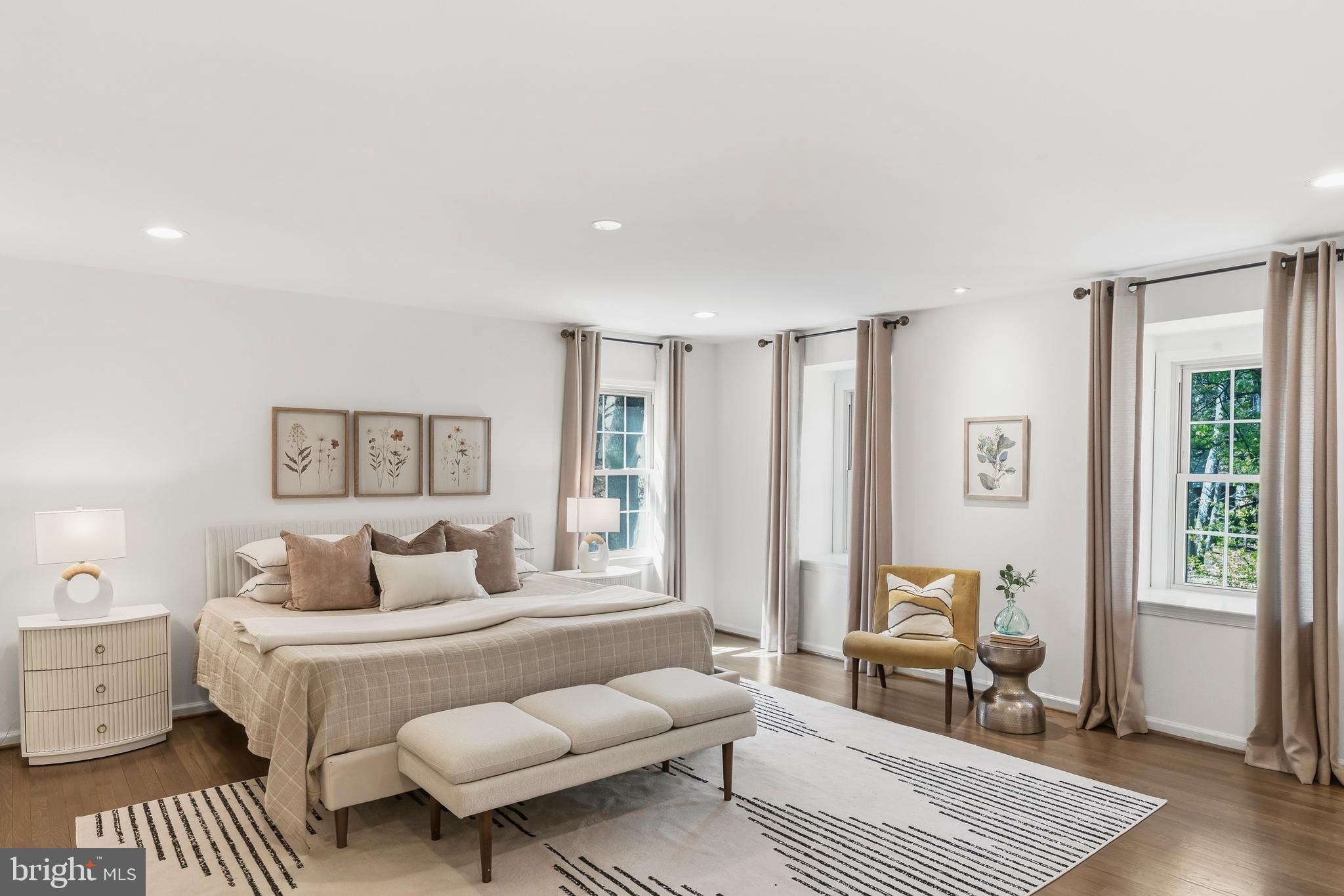 PINE KNOLLS - Residential