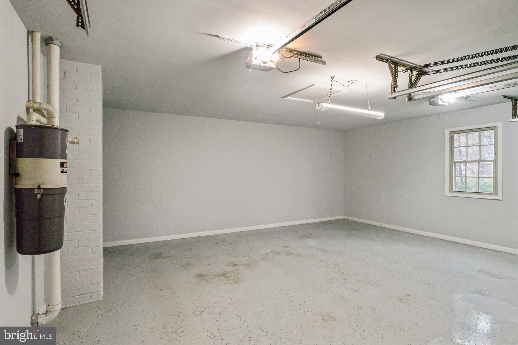 PINE KNOLLS - Residential