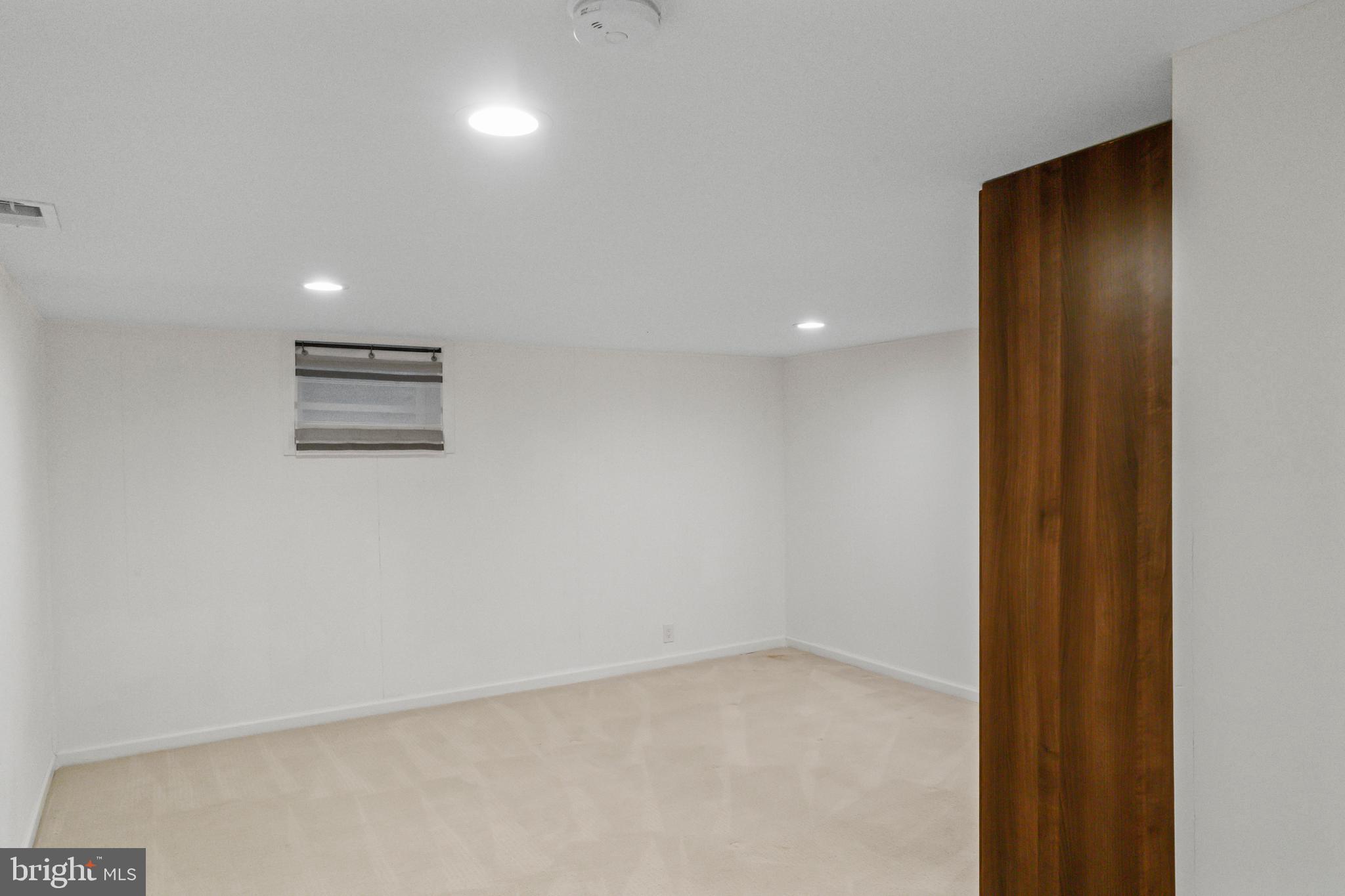 PINE KNOLLS - Residential