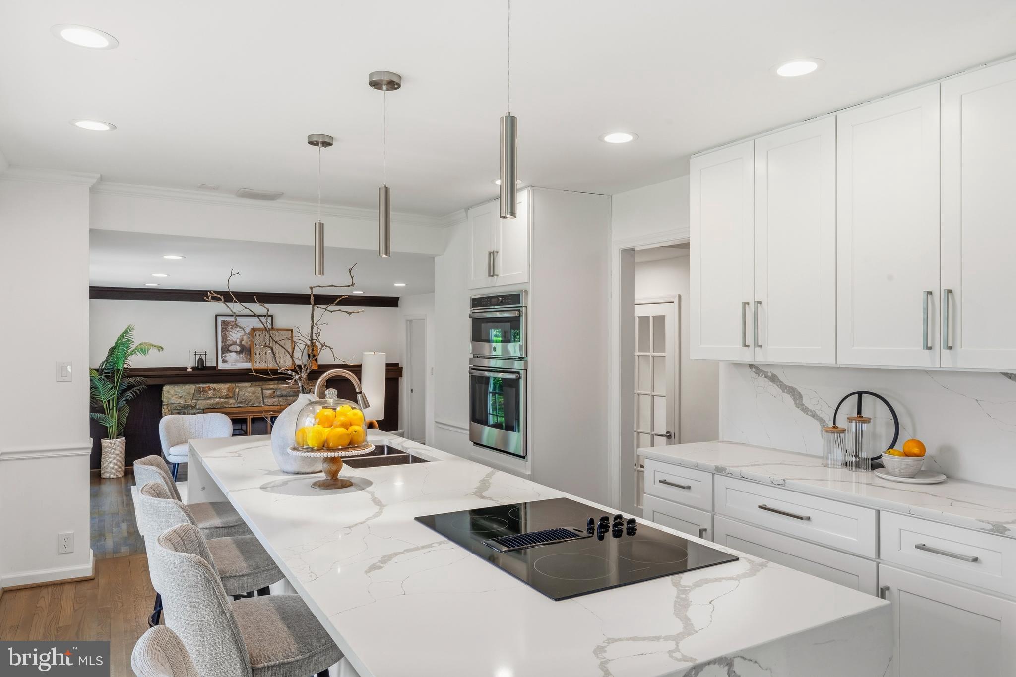 PINE KNOLLS - Residential