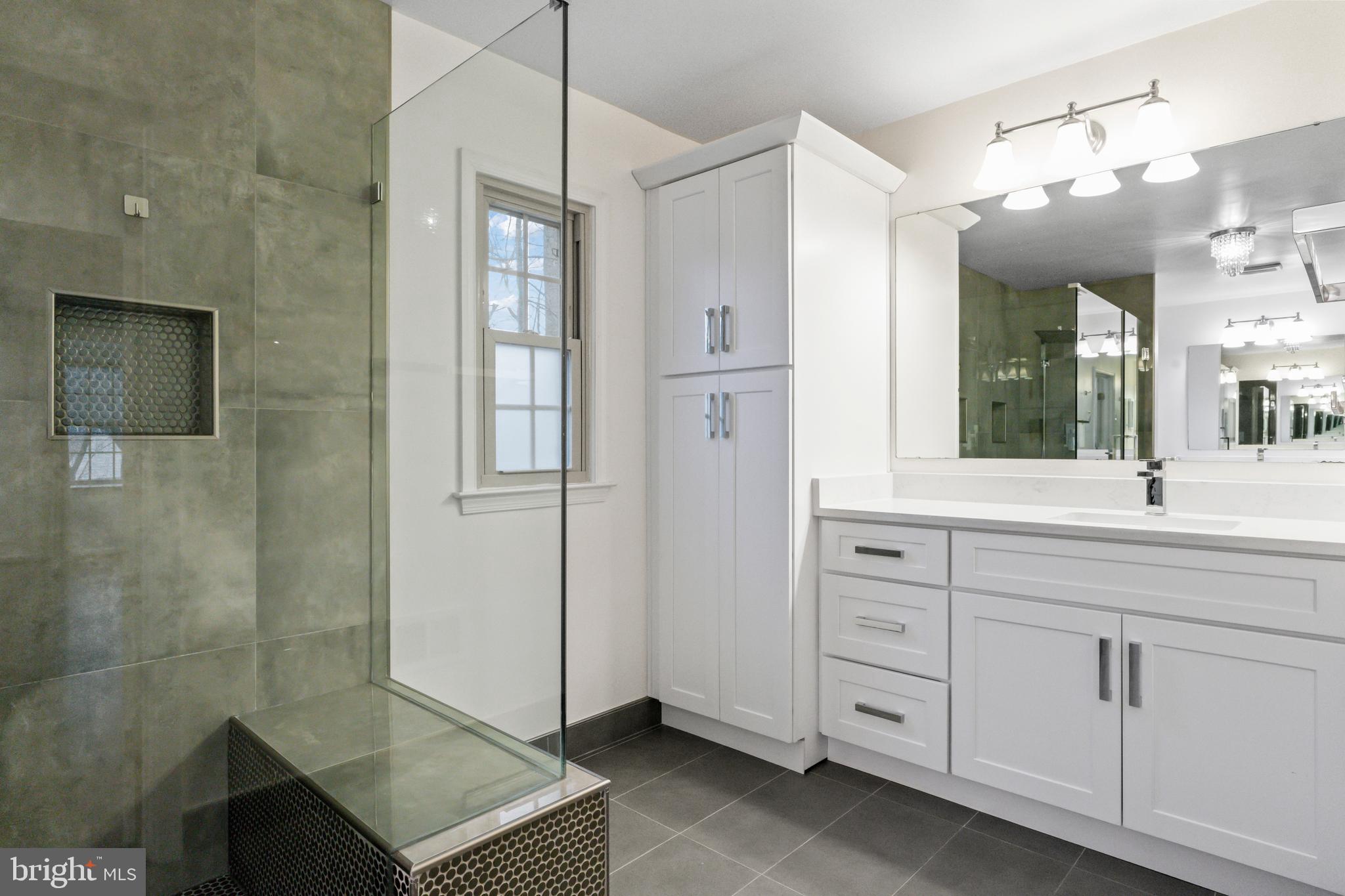 PINE KNOLLS - Residential