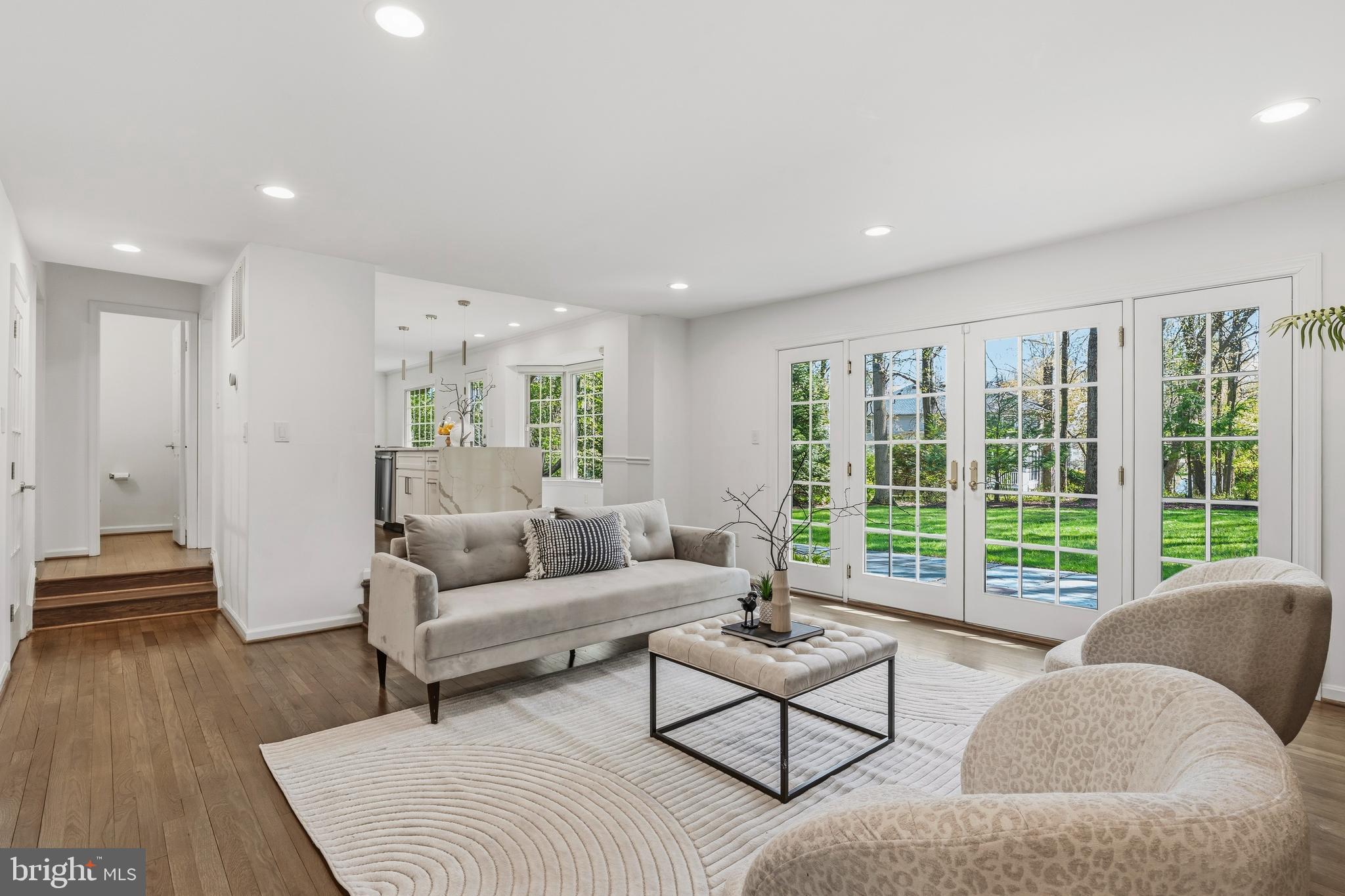 PINE KNOLLS - Residential