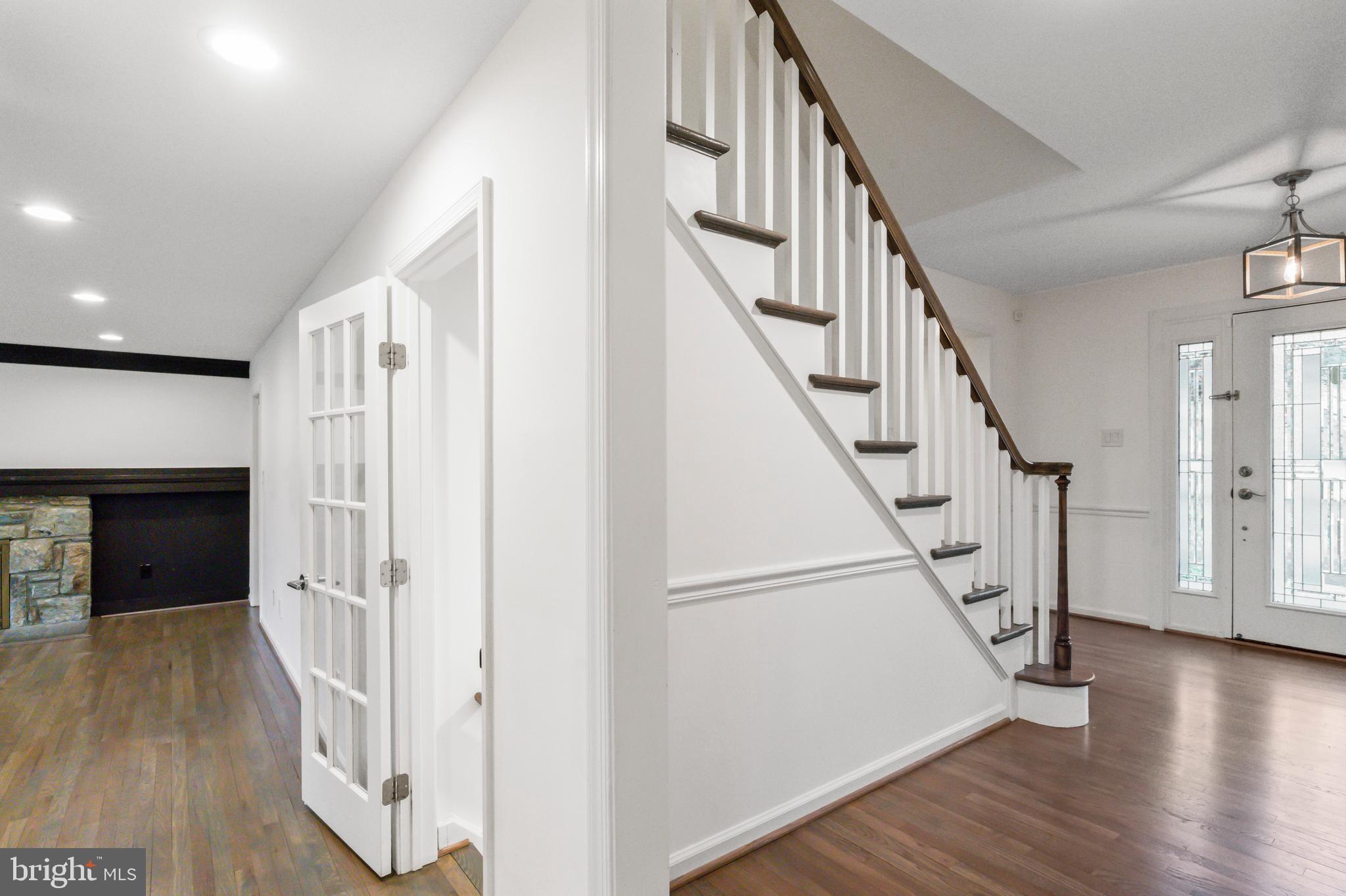 PINE KNOLLS - Residential