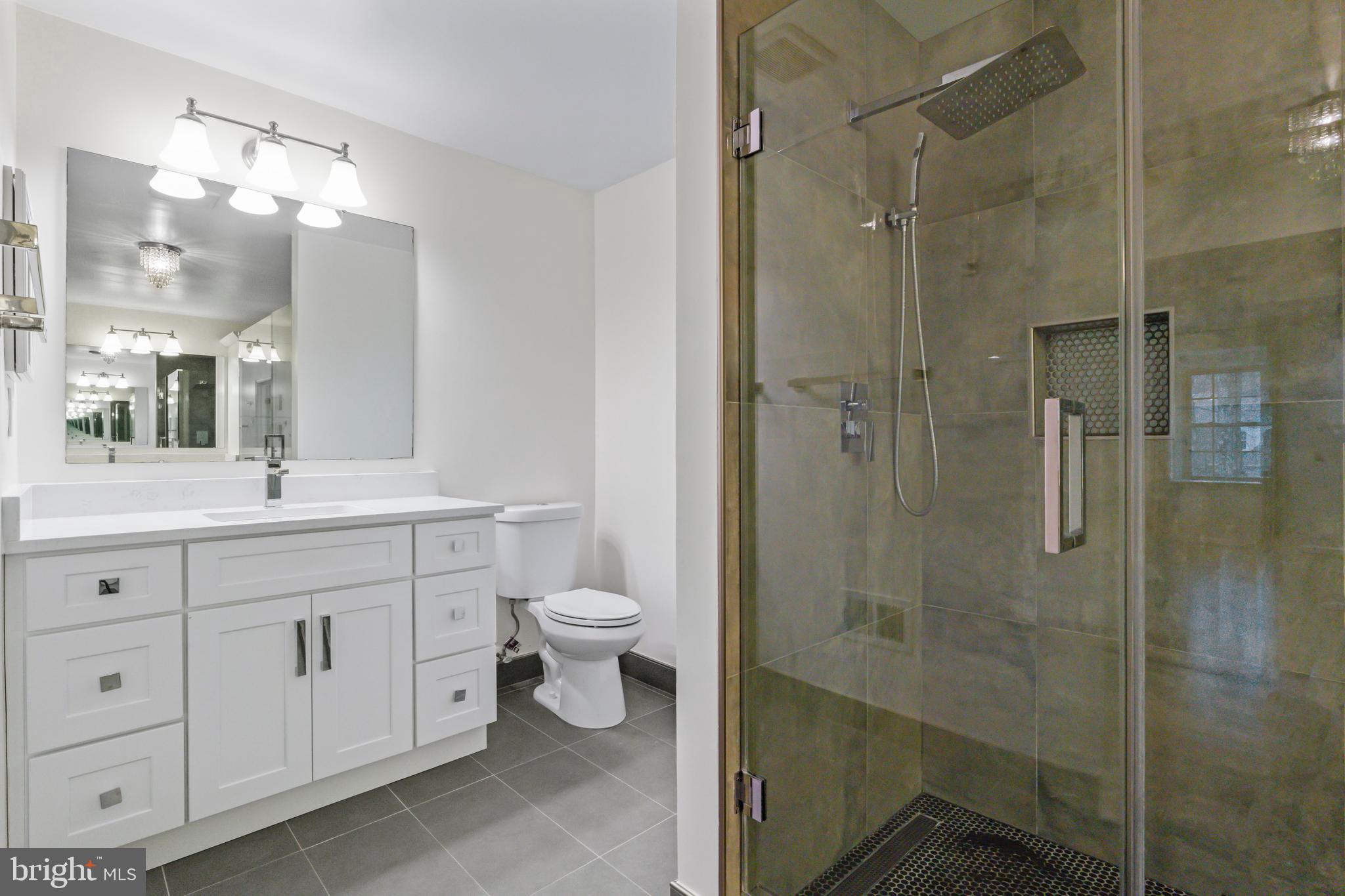 PINE KNOLLS - Residential