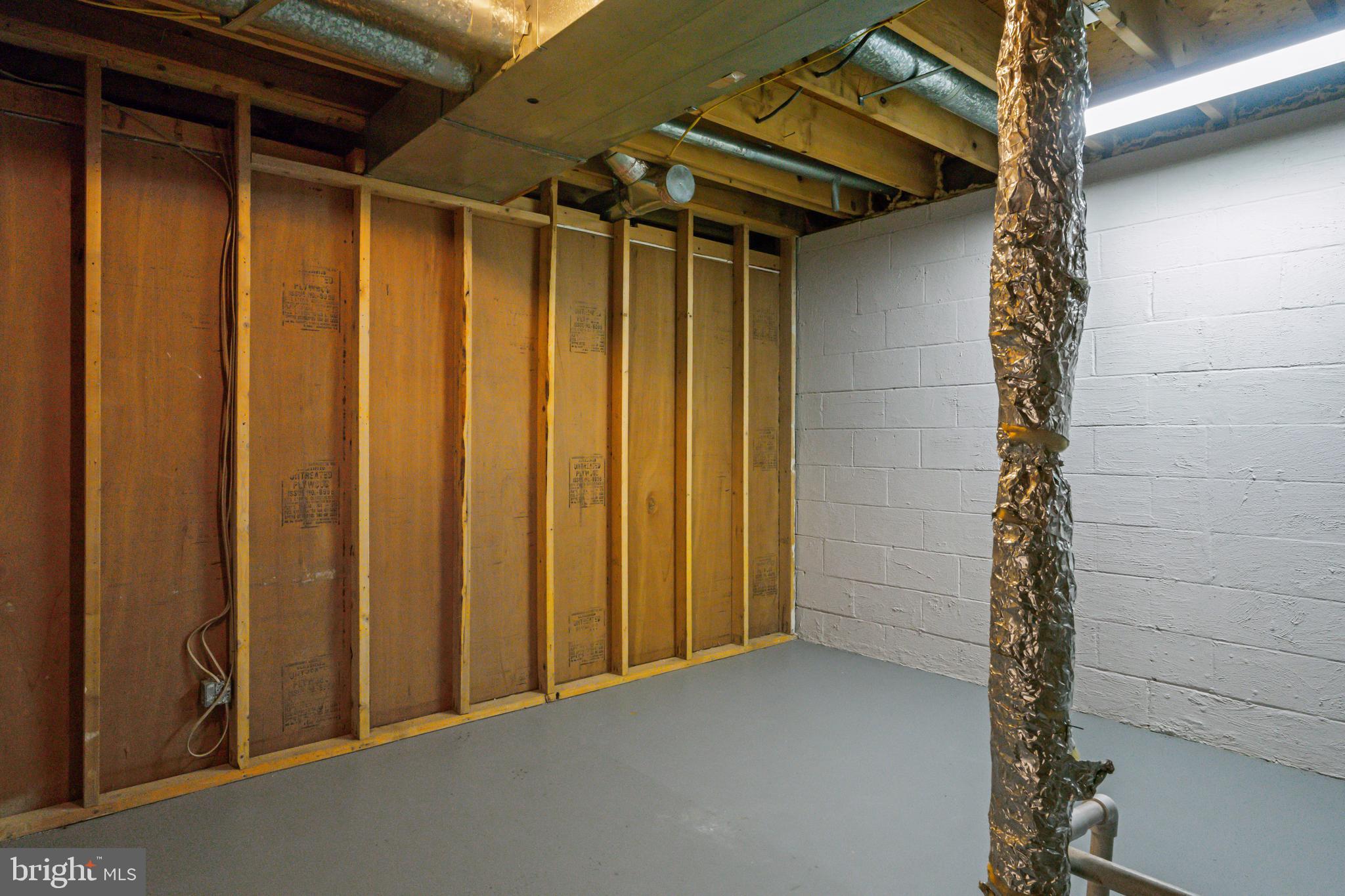 PINE KNOLLS - Residential