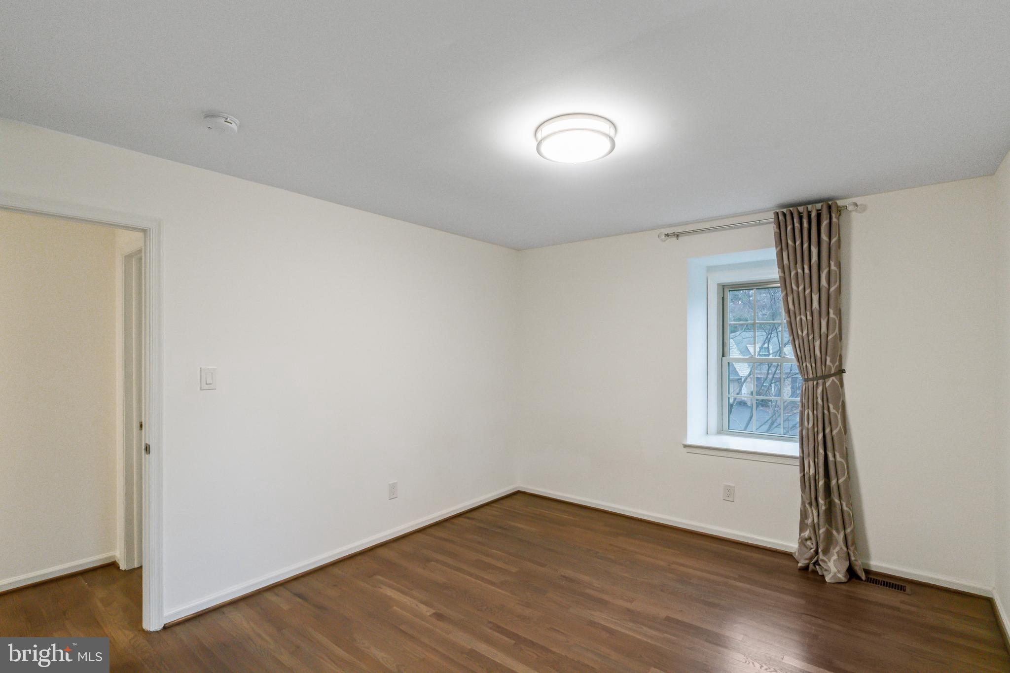 PINE KNOLLS - Residential